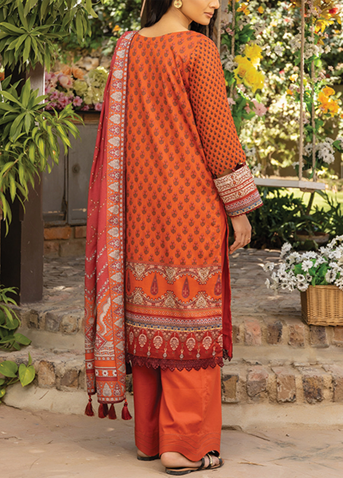D#16 Salitex Aghaaz Digital Printed Lawn Collection 323 V-2 D#16 Salitex Aghaaz Digital Printed Lawn Collection 323 V-2