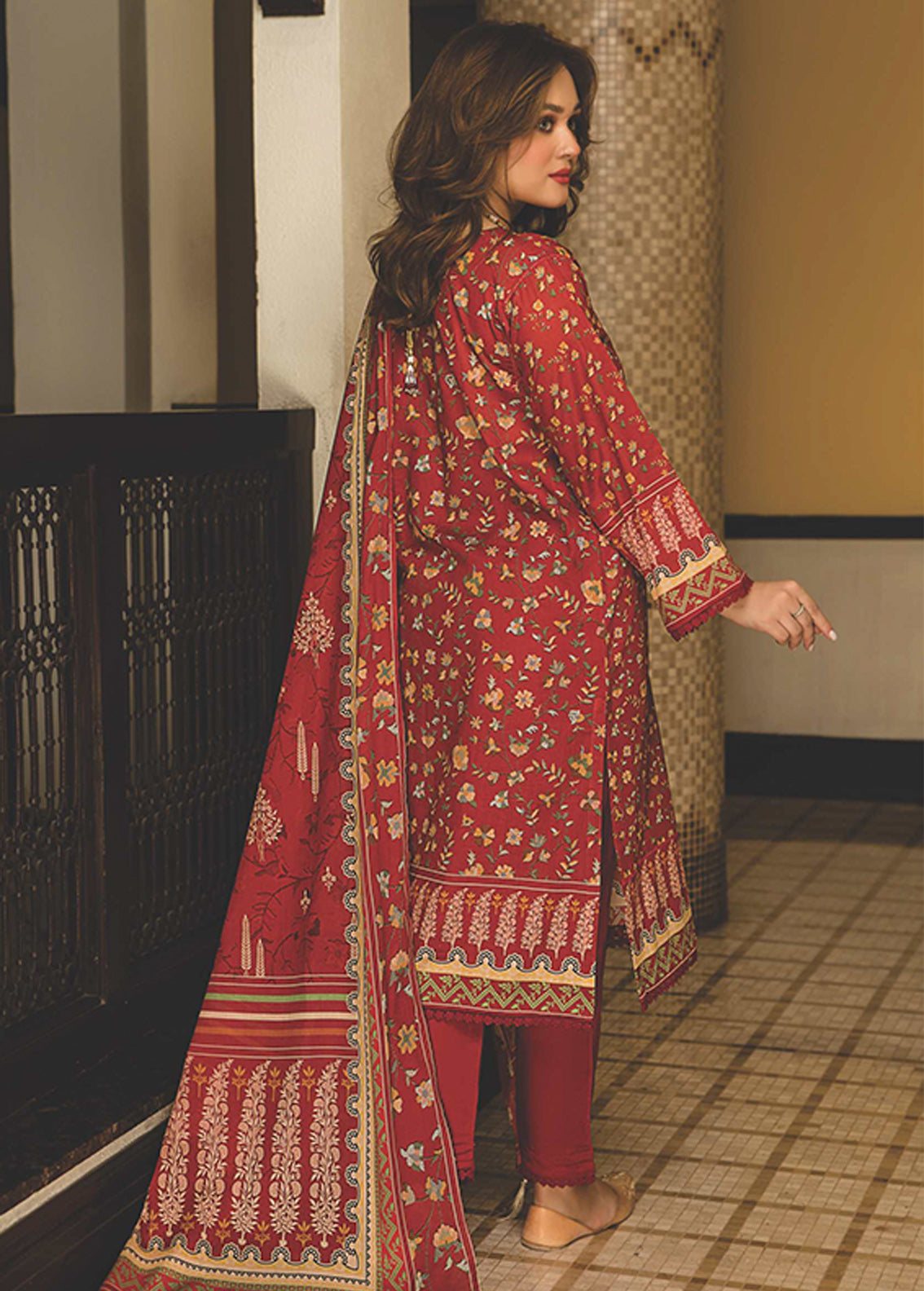 D#6908 Rashid Sunehri Digital Emb Lawn Collection 323 D#6908 Rashid Sunehri Digital Emb Lawn Collection 323