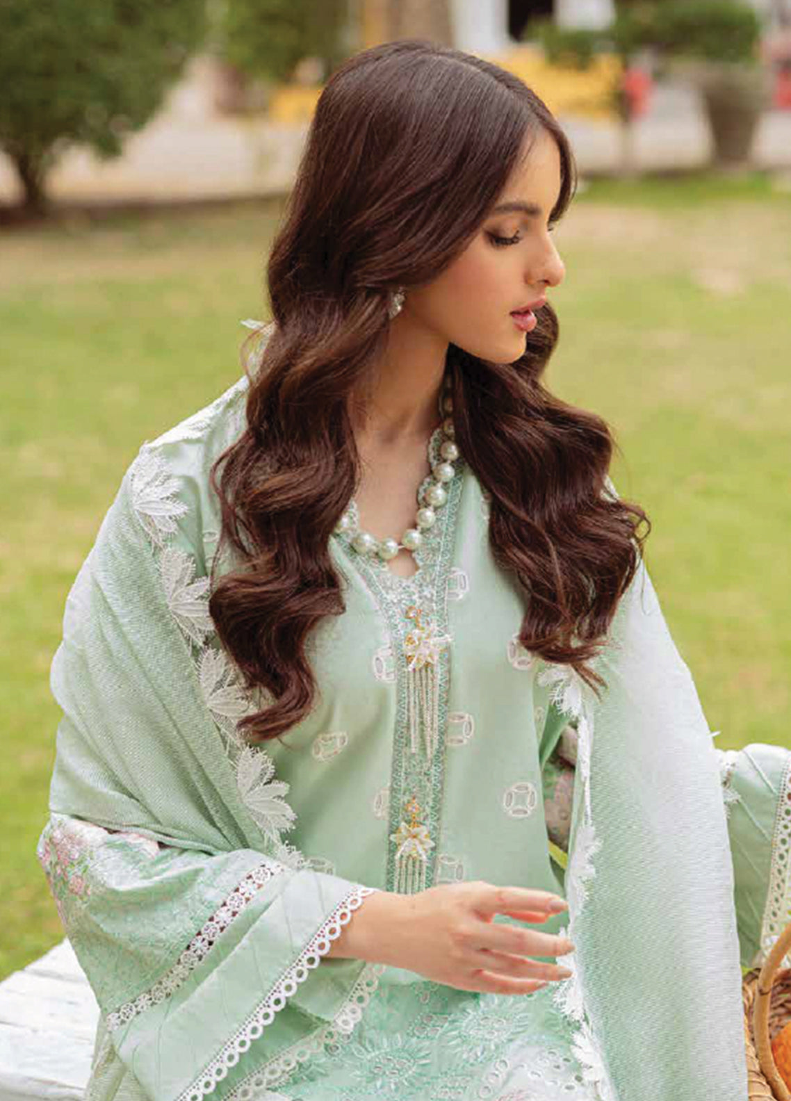 D#12B Zarqash Tresor Luxe Emb Lawn Collection 323 D#12B Zarqash Tresor Luxe Emb Lawn Collection 323