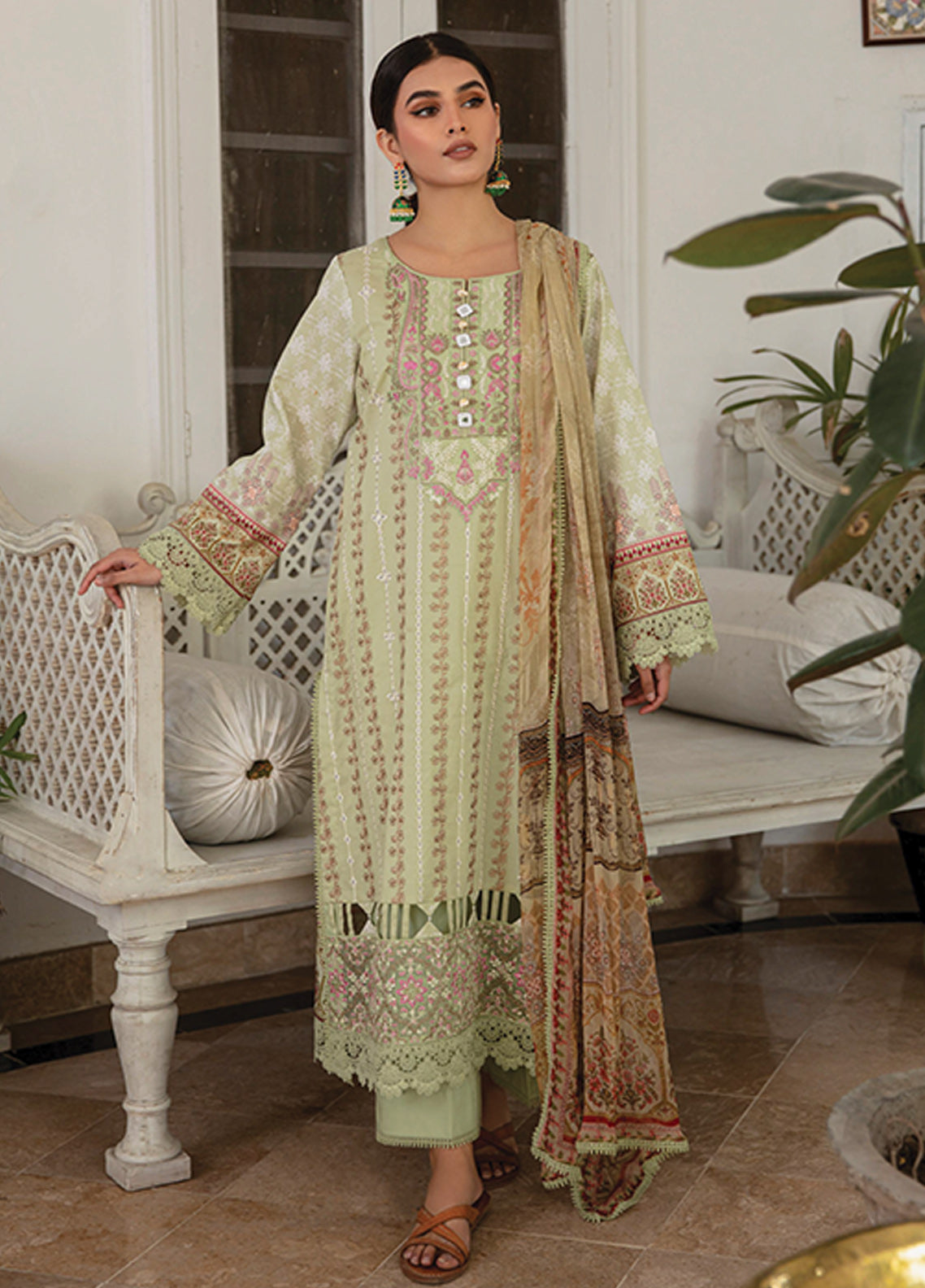 Afsaneh By Aabyaan Embroidered Lawn Unstitched 3 Piece Suit - 03 Afsaneh By Aabyaan Embroidered Lawn Unstitched 3 Piece Suit - 03