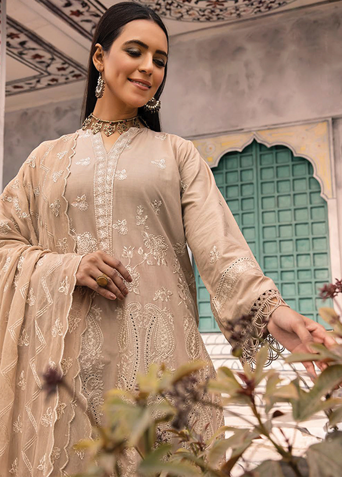 Azure By Aalaya Embroidered Lawn Unstitched 3 Piece Suit - 09 Azure By Aalaya Embroidered Lawn Unstitched 3 Piece Suit - 09