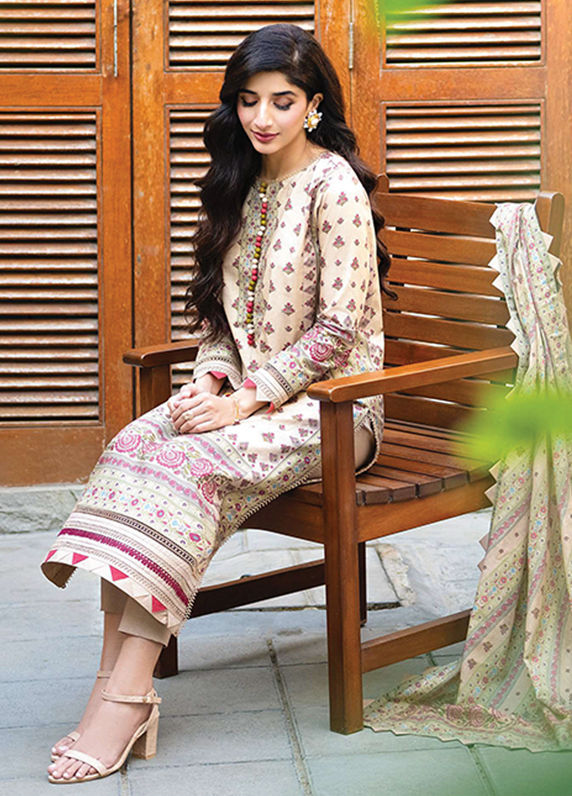 D#31 Asim Jofa Rania Emb Collection 223 D#31 Asim Jofa Rania Emb Collection 223