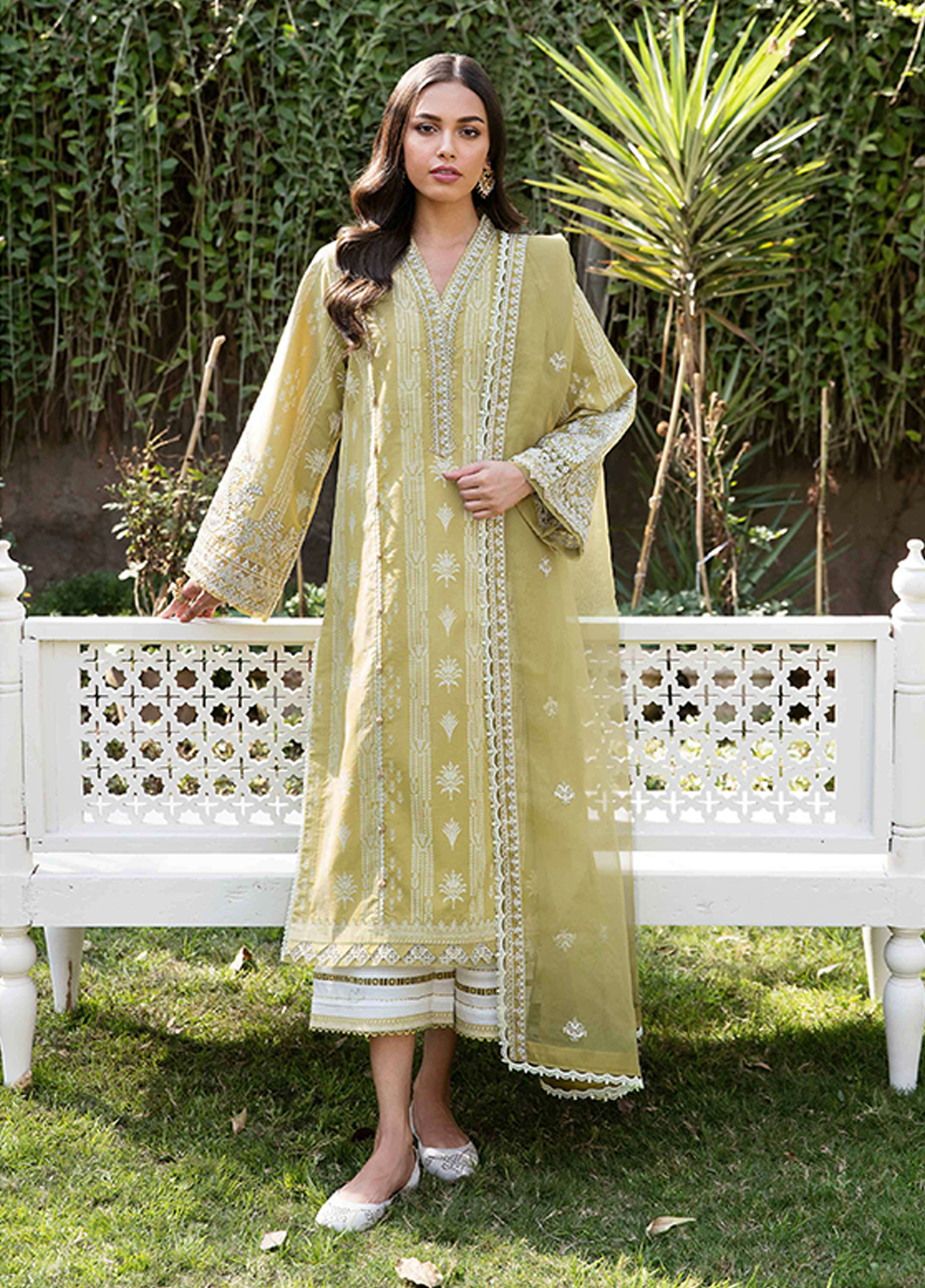 Afsanah By Seran Embroidered Lawn Unstitched 3 Piece Suit - 06 Afsanah By Seran Embroidered Lawn Unstitched 3 Piece Suit - 06