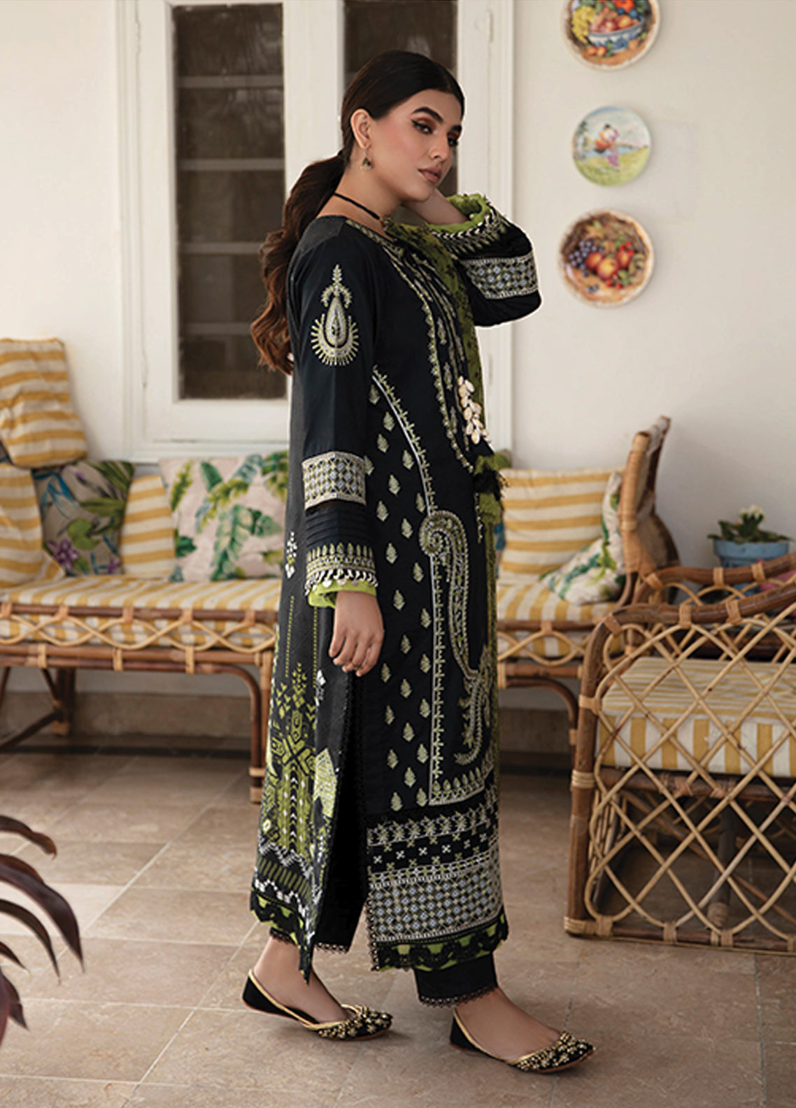 Afsaneh By Aabyaan Embroidered Lawn Unstitched 3 Piece Suit - 02 Afsaneh By Aabyaan Embroidered Lawn Unstitched 3 Piece Suit - 02