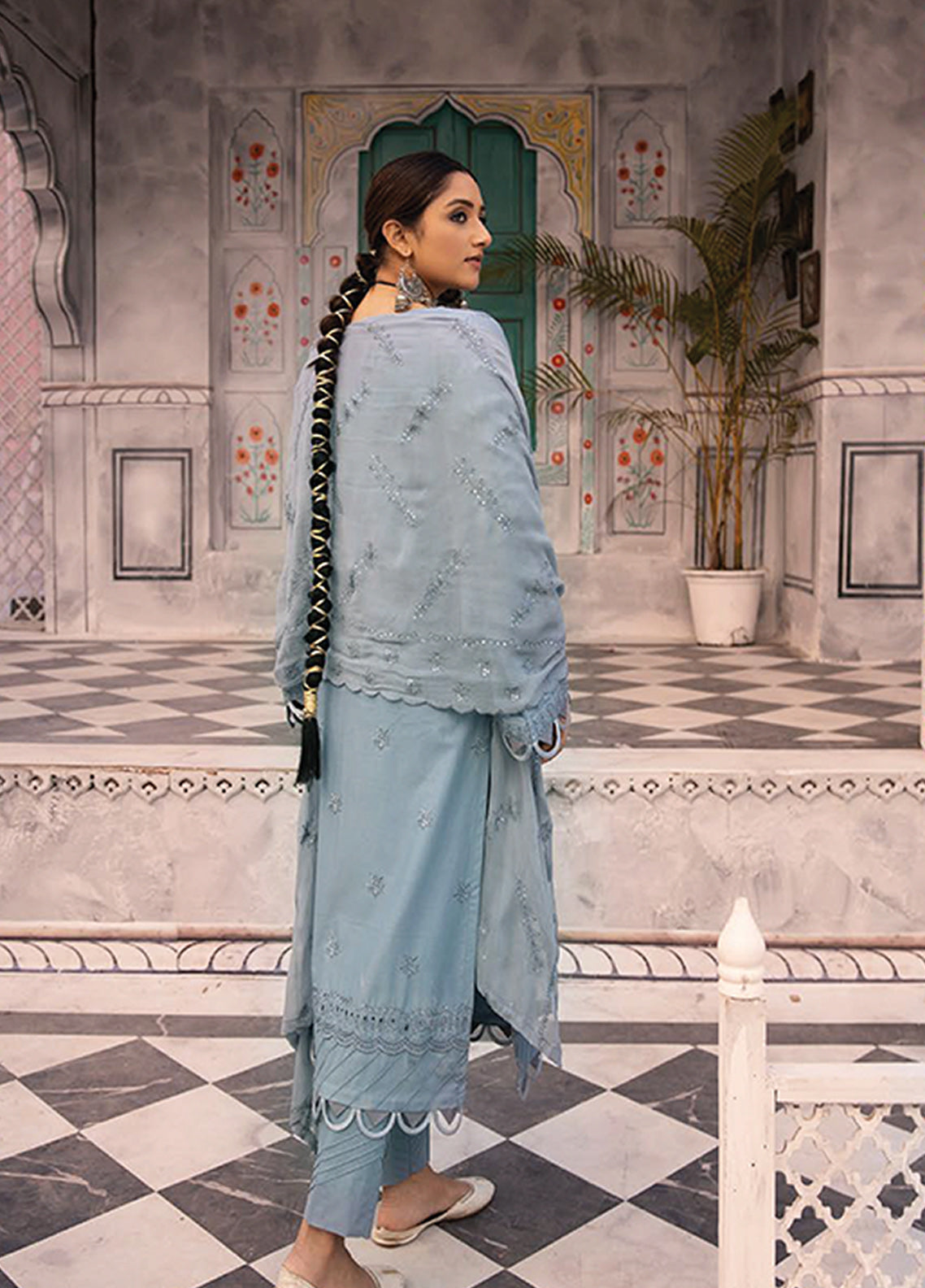 Azure By Aalaya Embroidered Lawn Unstitched 3 Piece Suit - 08 Azure By Aalaya Embroidered Lawn Unstitched 3 Piece Suit - 08