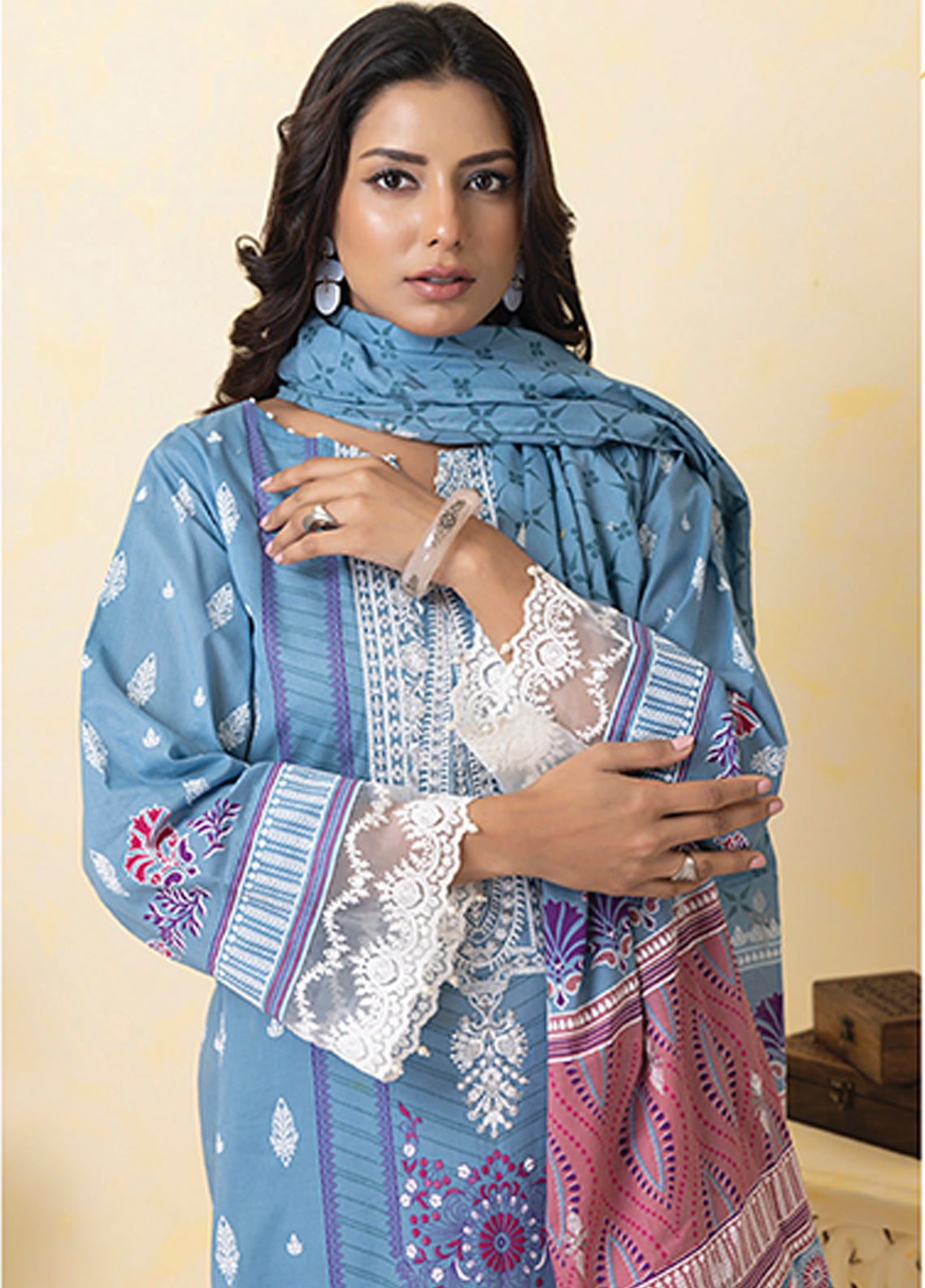 D#011 LSM Lakhany Summer Gold Emb Collection 223 D#011 LSM Lakhany Summer Gold Emb Collection 223