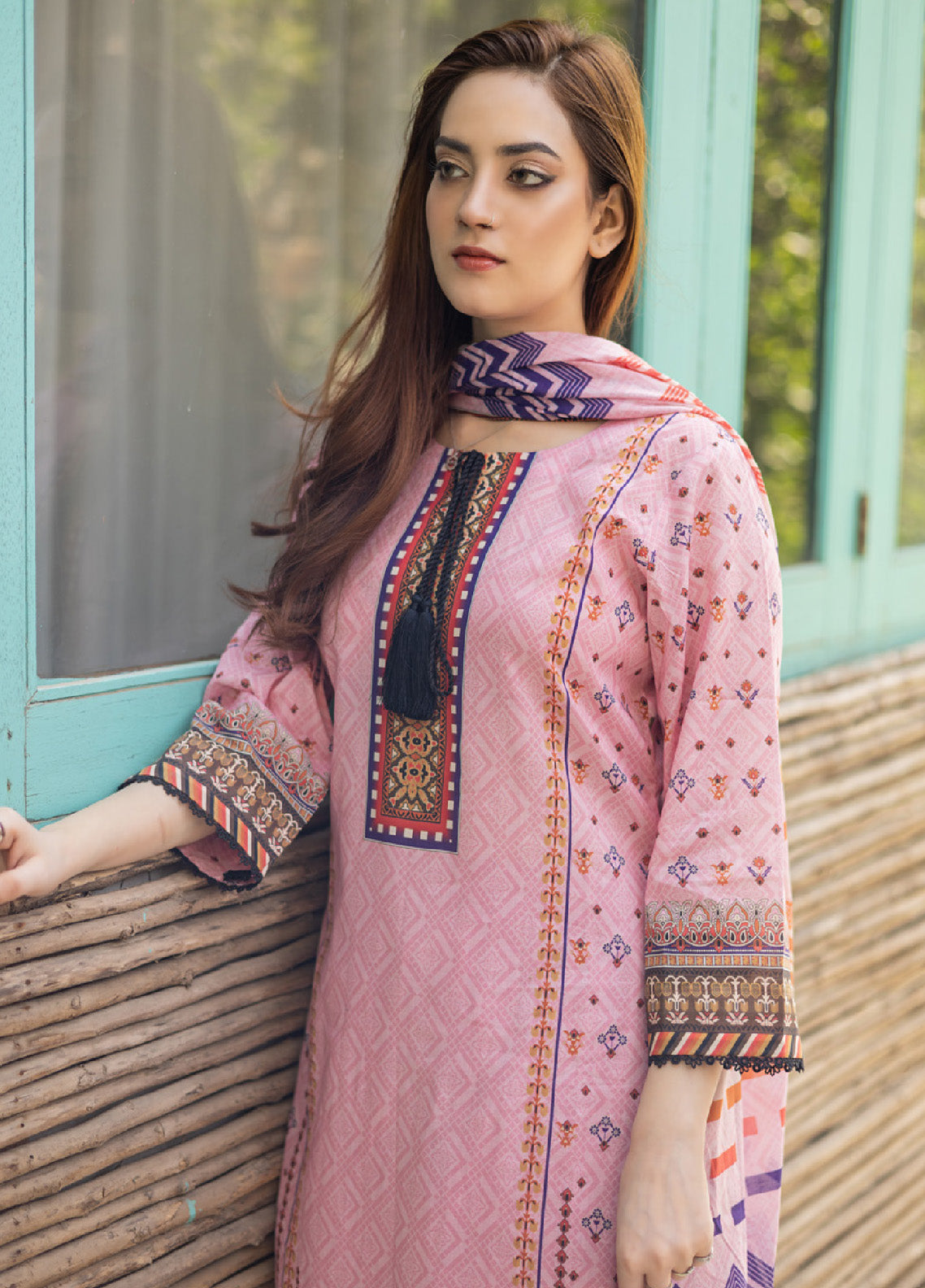 Bareera By MTF Printed Lawn Unstitched 3 Piece Suit - MTF24BL 02 Bareera By MTF Printed Lawn Unstitched 3 Piece Suit - MTF24BL 02