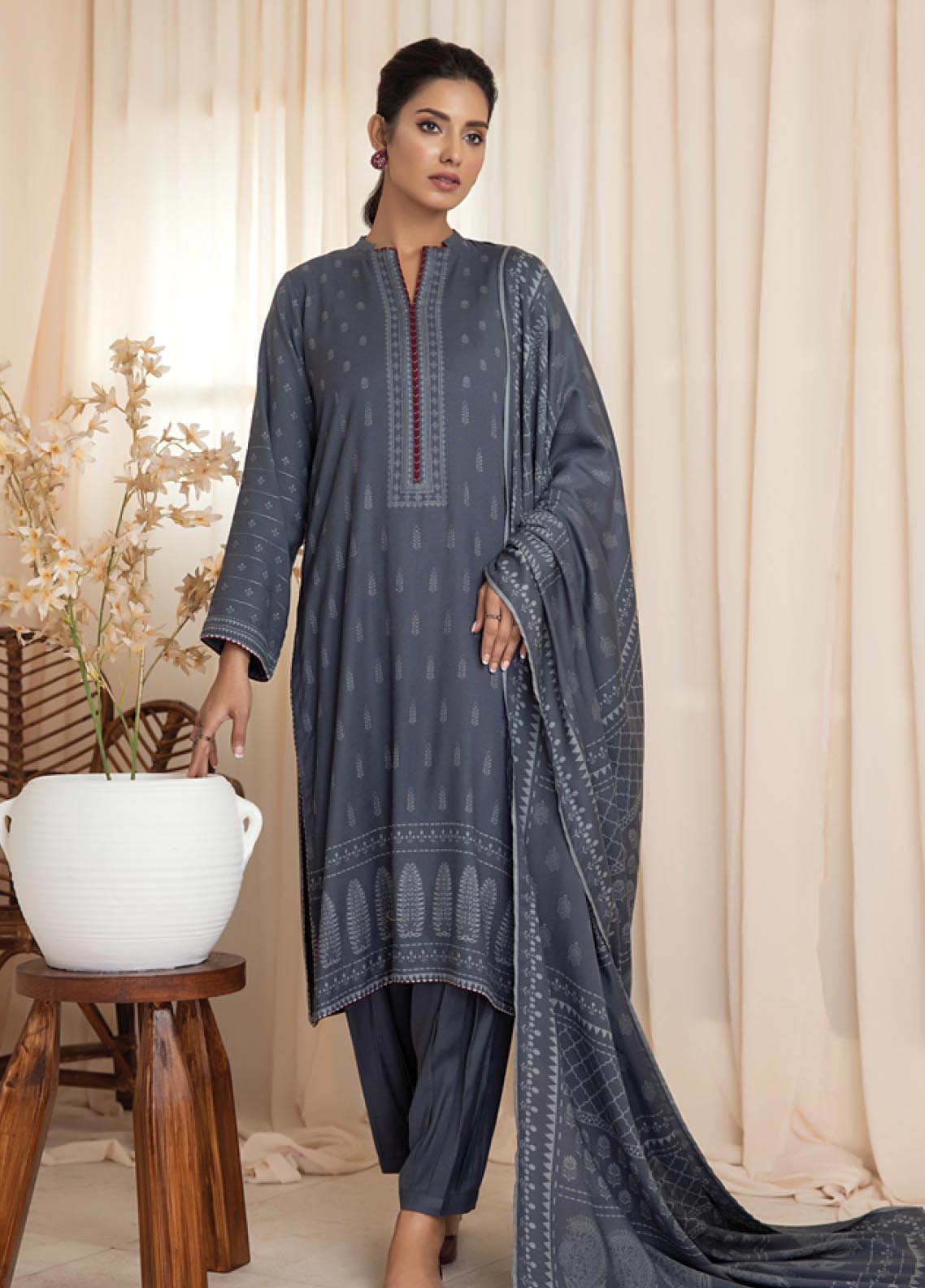 D#1001C LSM Lakhany Cashmi Vool Printed Collection 1022 V-1 D#1001C LSM Lakhany Cashmi Vool Printed Collection 1022 V-1