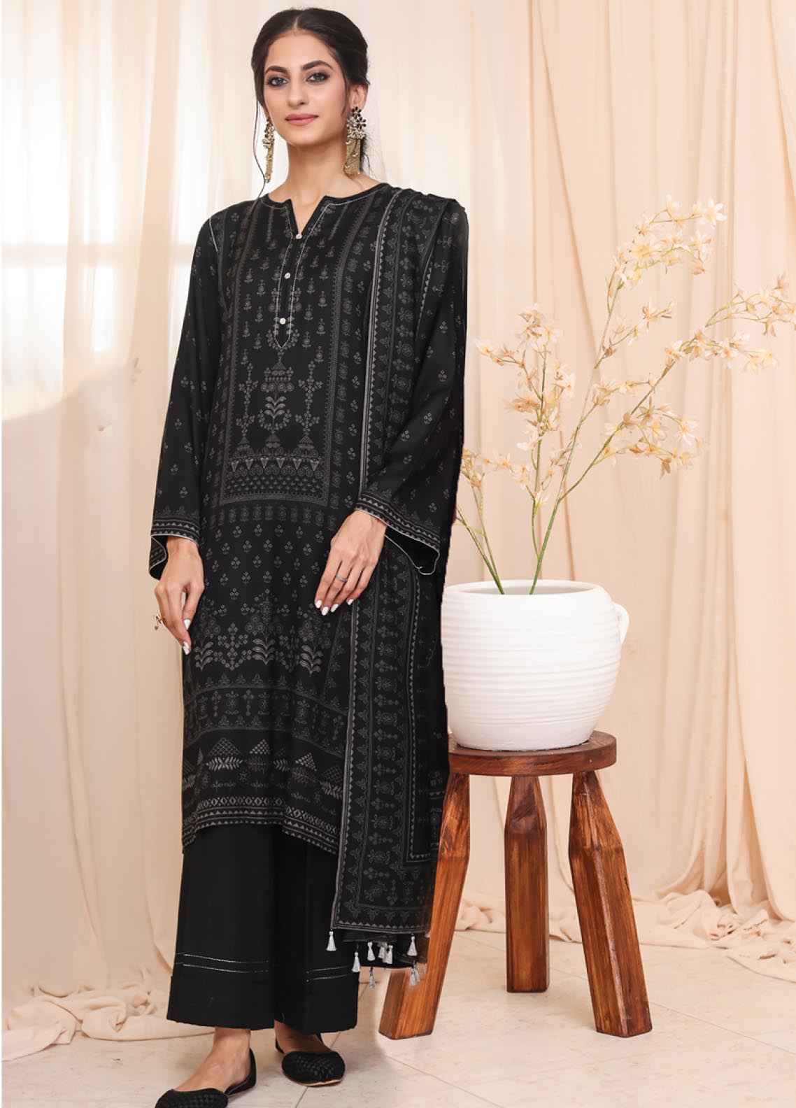 D#1003C LSM Lakhany Cashmi Vool Printed Collection 1022 V-1 D#1003C LSM Lakhany Cashmi Vool Printed Collection 1022 V-1