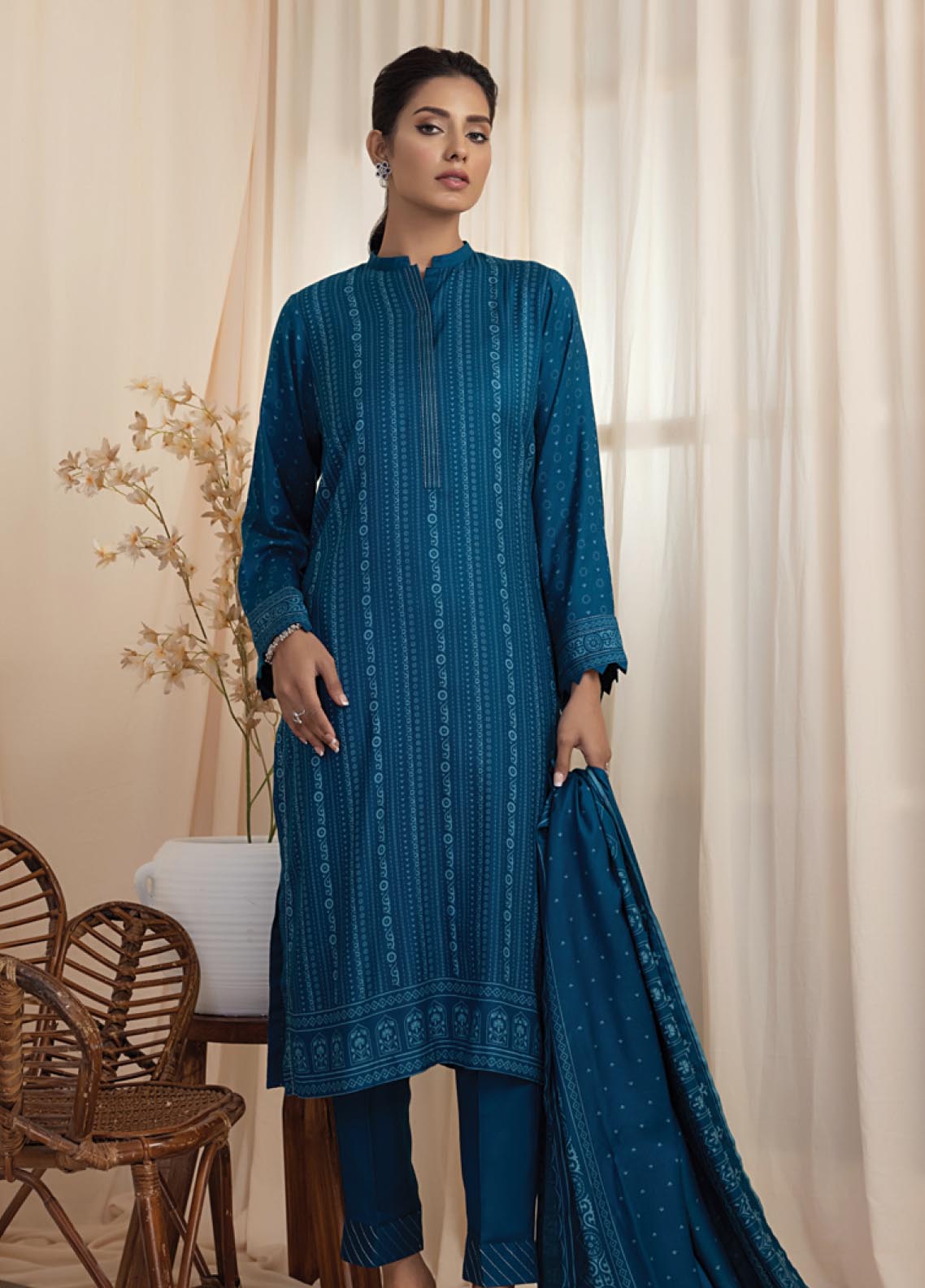 D#1007B LSM Lakhany Cashmi Vool Printed Collection 1022 V-1 D#1007B LSM Lakhany Cashmi Vool Printed Collection 1022 V-1