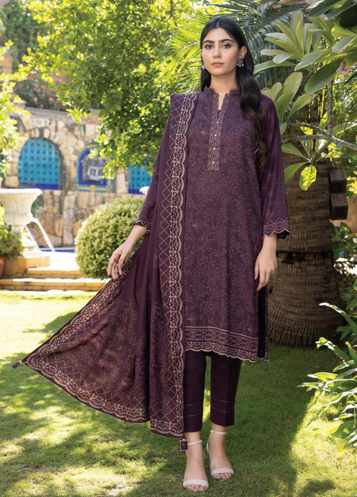 D#1012B LSM Lakhany Cashmi Vool Printed Collection 1122 V-2 D#1012B LSM Lakhany Cashmi Vool Printed Collection 1122 V-2
