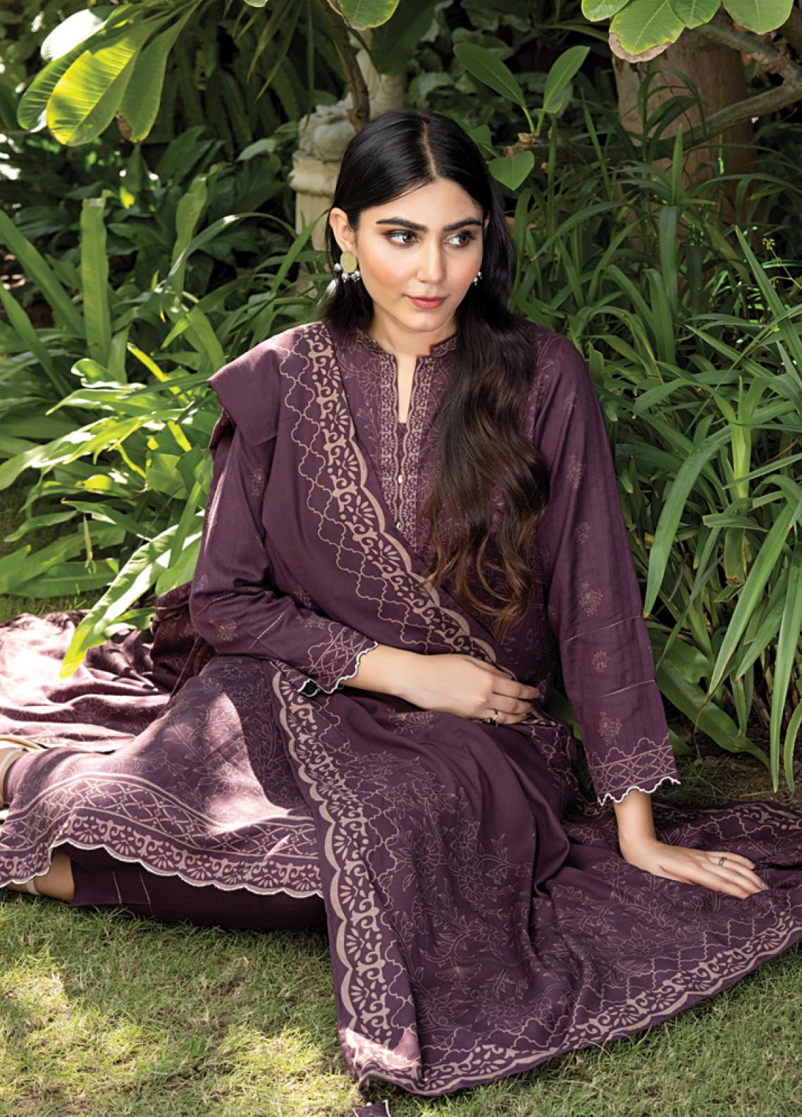 D#1012B LSM Lakhany Cashmi Vool Printed Collection 1122 V-2 D#1012B LSM Lakhany Cashmi Vool Printed Collection 1122 V-2