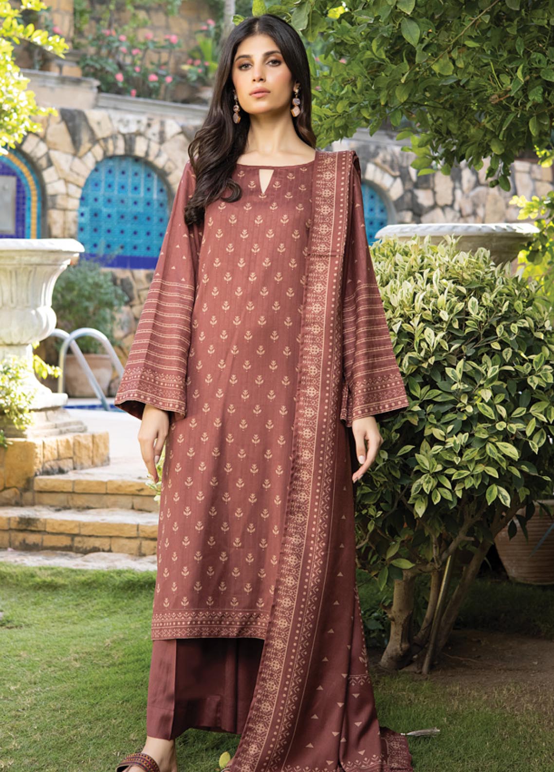 D#1015A LSM Lakhany Cashmi Vool Printed Collection 1122 V-2 D#1015A LSM Lakhany Cashmi Vool Printed Collection 1122 V-2