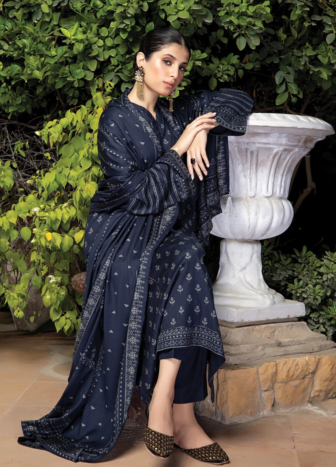D#1015C LSM Lakhany Cashmi Vool Printed Collection 1122 V-2 D#1015C LSM Lakhany Cashmi Vool Printed Collection 1122 V-2
