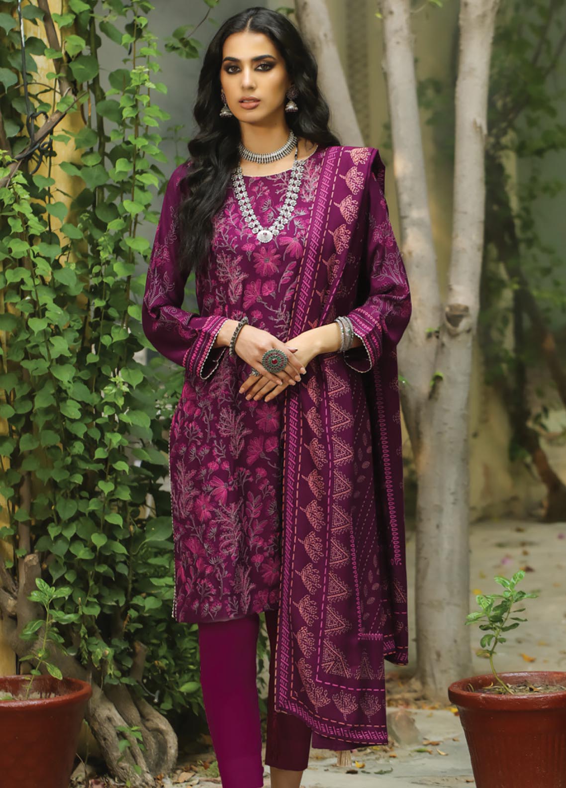 D#116 LSM Lakhany Cashmi Vool Emb Collection 1022 D#116 LSM Lakhany Cashmi Vool Emb Collection 1022