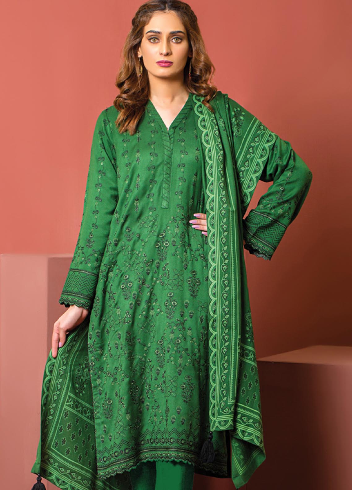 D#382 LSM Lakhany Cashmi Vool Emb Collection 1022 D#382 LSM Lakhany Cashmi Vool Emb Collection 1022