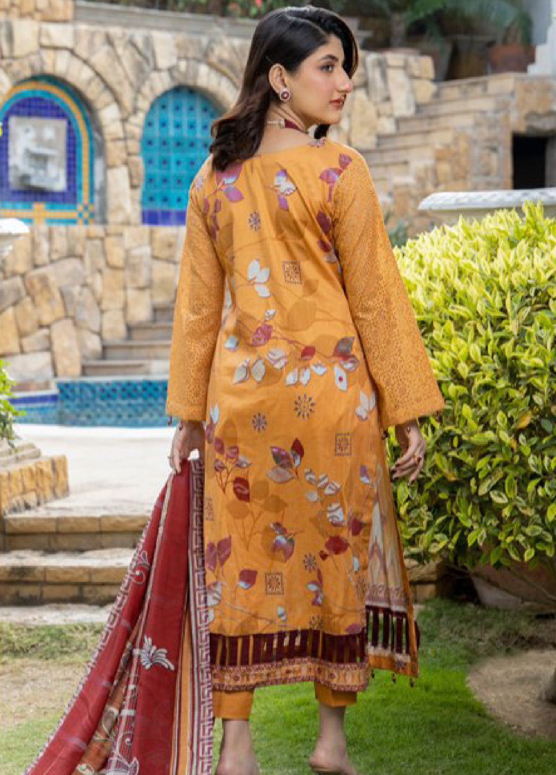 Chittyan Kalaiyaan By Schick Embroidered Lawn Unstitched 3 Piece Suit - SDH24CK 01 Chittyan Kalaiyaan By Schick Embroidered Lawn Unstitched 3 Piece Suit - SDH24CK 01