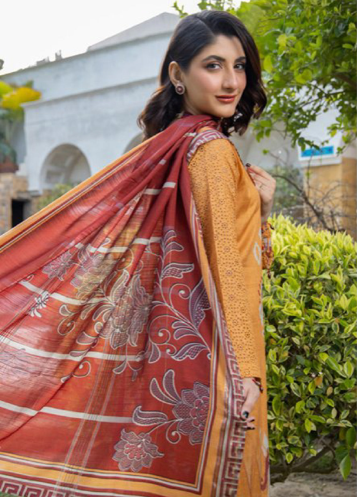 Chittyan Kalaiyaan By Schick Embroidered Lawn Unstitched 3 Piece Suit - SDH24CK 01 Chittyan Kalaiyaan By Schick Embroidered Lawn Unstitched 3 Piece Suit - SDH24CK 01