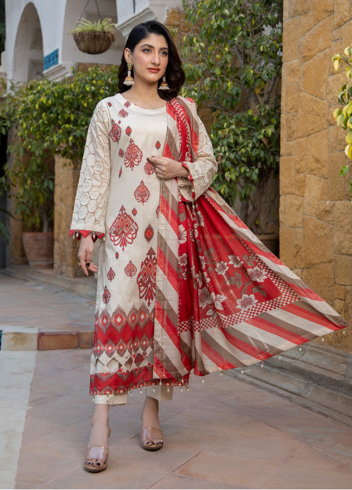 Chittyan Kalaiyaan By Schick Embroidered Lawn Unstitched 3 Piece Suit - SDH24CK 03 Chittyan Kalaiyaan By Schick Embroidered Lawn Unstitched 3 Piece Suit - SDH24CK 03