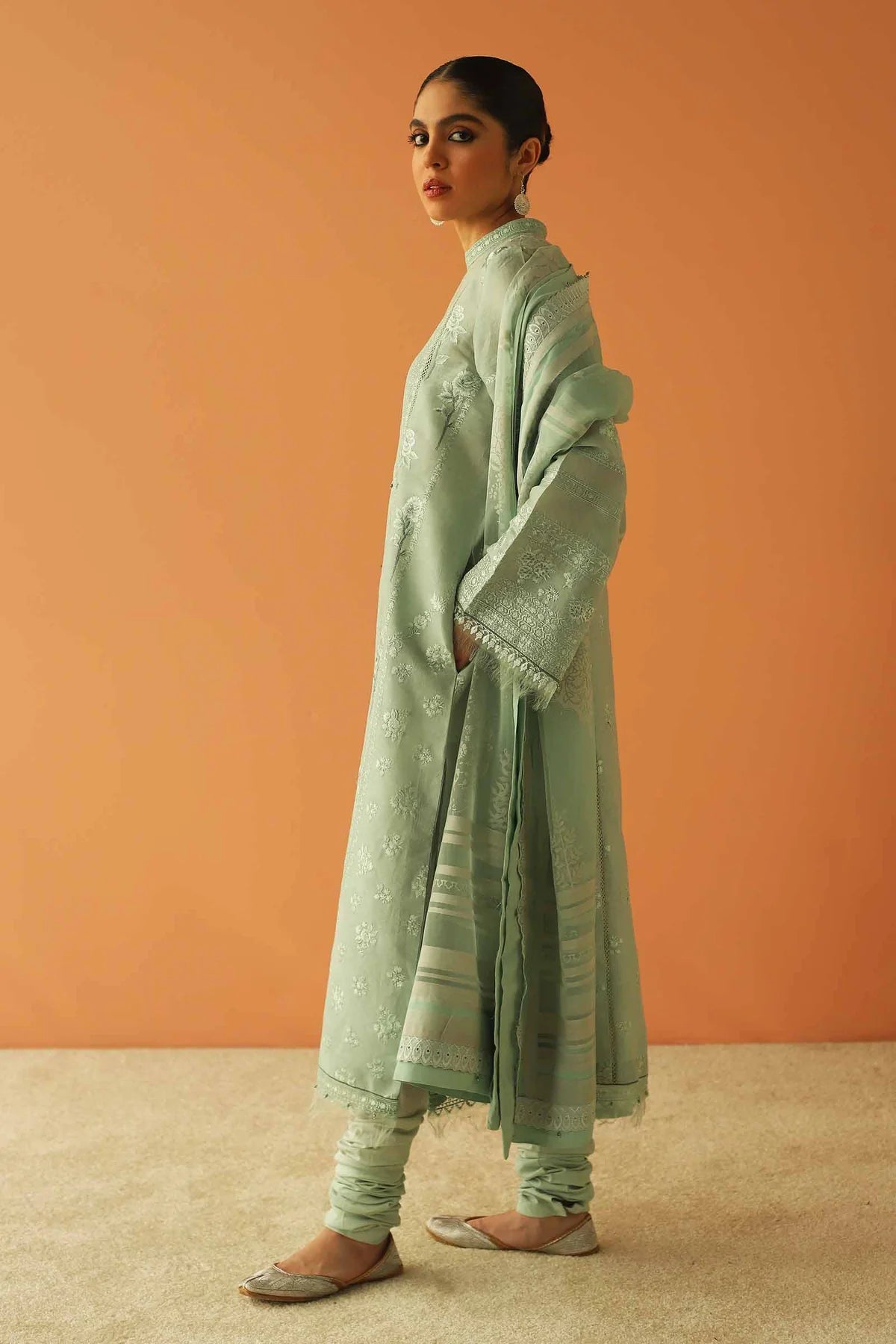 D#13B Zara Shahjahan Emb Lawn Collection 323 D#13B Zara Shahjahan Emb Lawn Collection 323