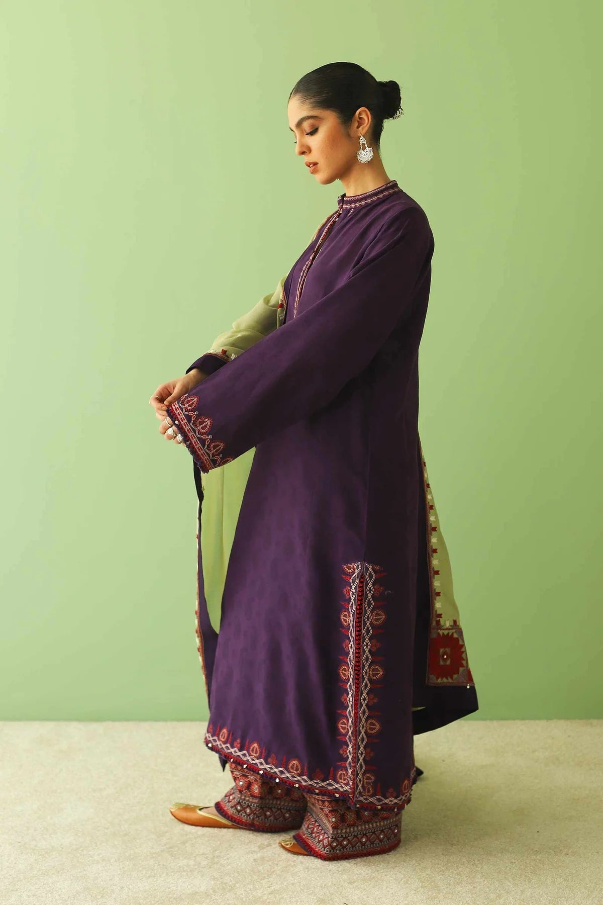 D#8B Zara Shahjahan Emb Lawn Collection 323 D#8B Zara Shahjahan Emb Lawn Collection 323