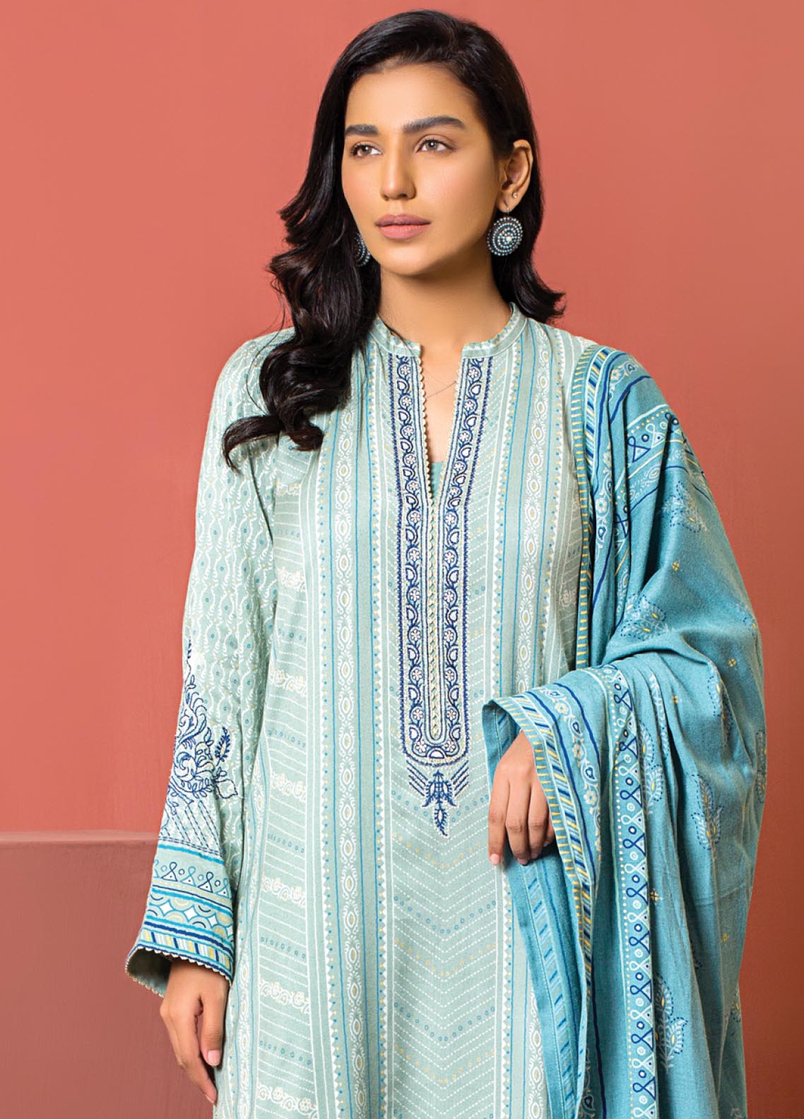 D#387 LSM Lakhany Dareechay Emb Collection 1122 D#387 LSM Lakhany Dareechay Emb Collection 1122