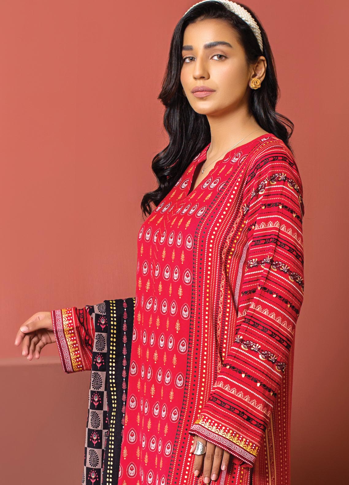 D#139 LSM Lakhany Dareechay Emb Collection 1122 D#139 LSM Lakhany Dareechay Emb Collection 1122