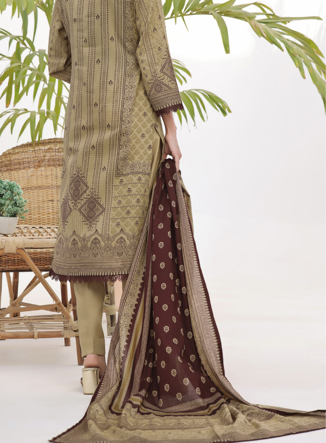 Daman By VS Textile Printed Lawn Unstitched 3 Piece Suit - VS24DPL 2905A Daman By VS Textile Printed Lawn Unstitched 3 Piece Suit - VS24DPL 2905A