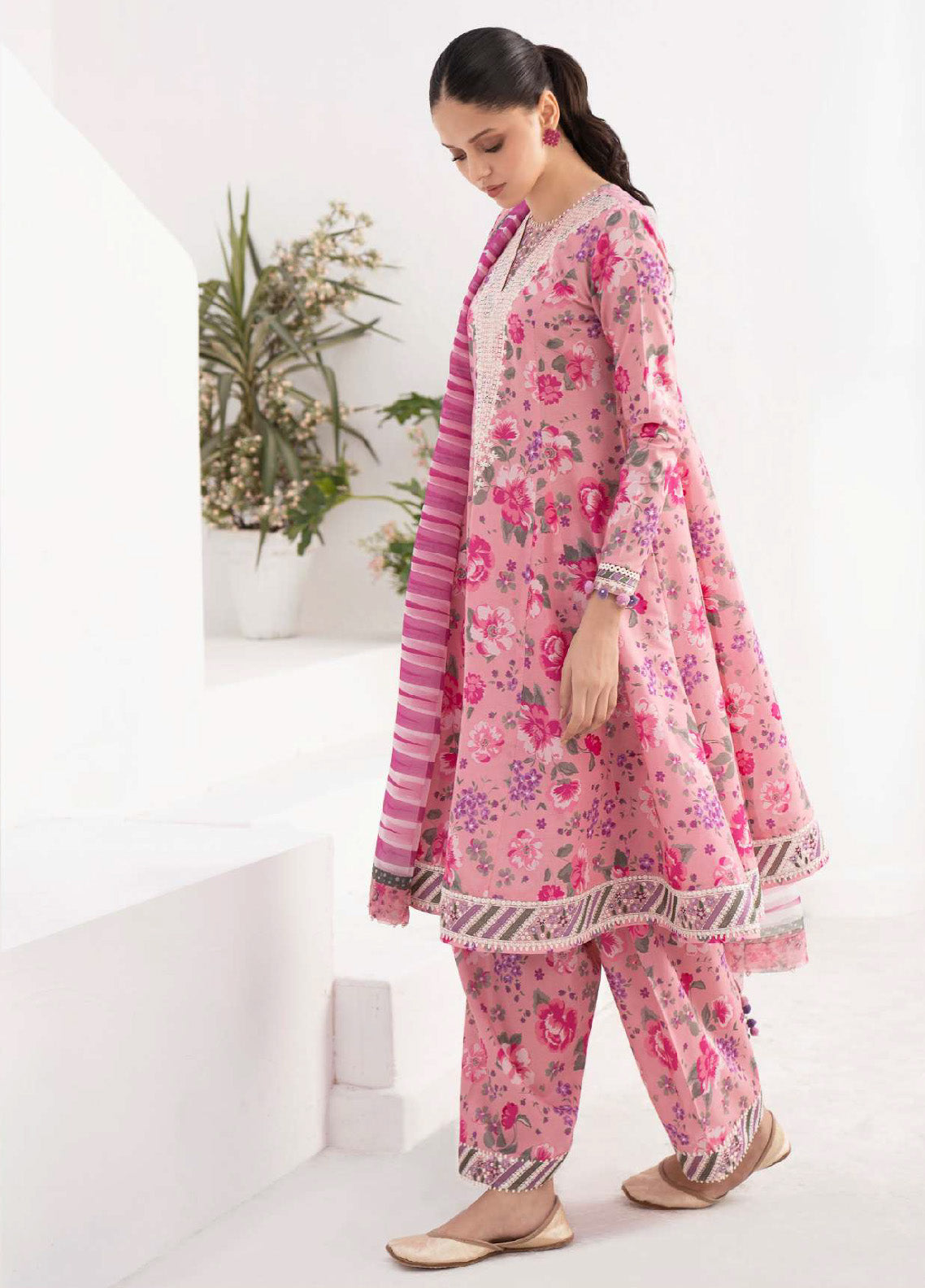Delia By Jazmin Embroidered Lawn Unstitched 3 Piece Suit - JZ24DL 07 Delia By Jazmin Embroidered Lawn Unstitched 3 Piece Suit - JZ24DL 07
