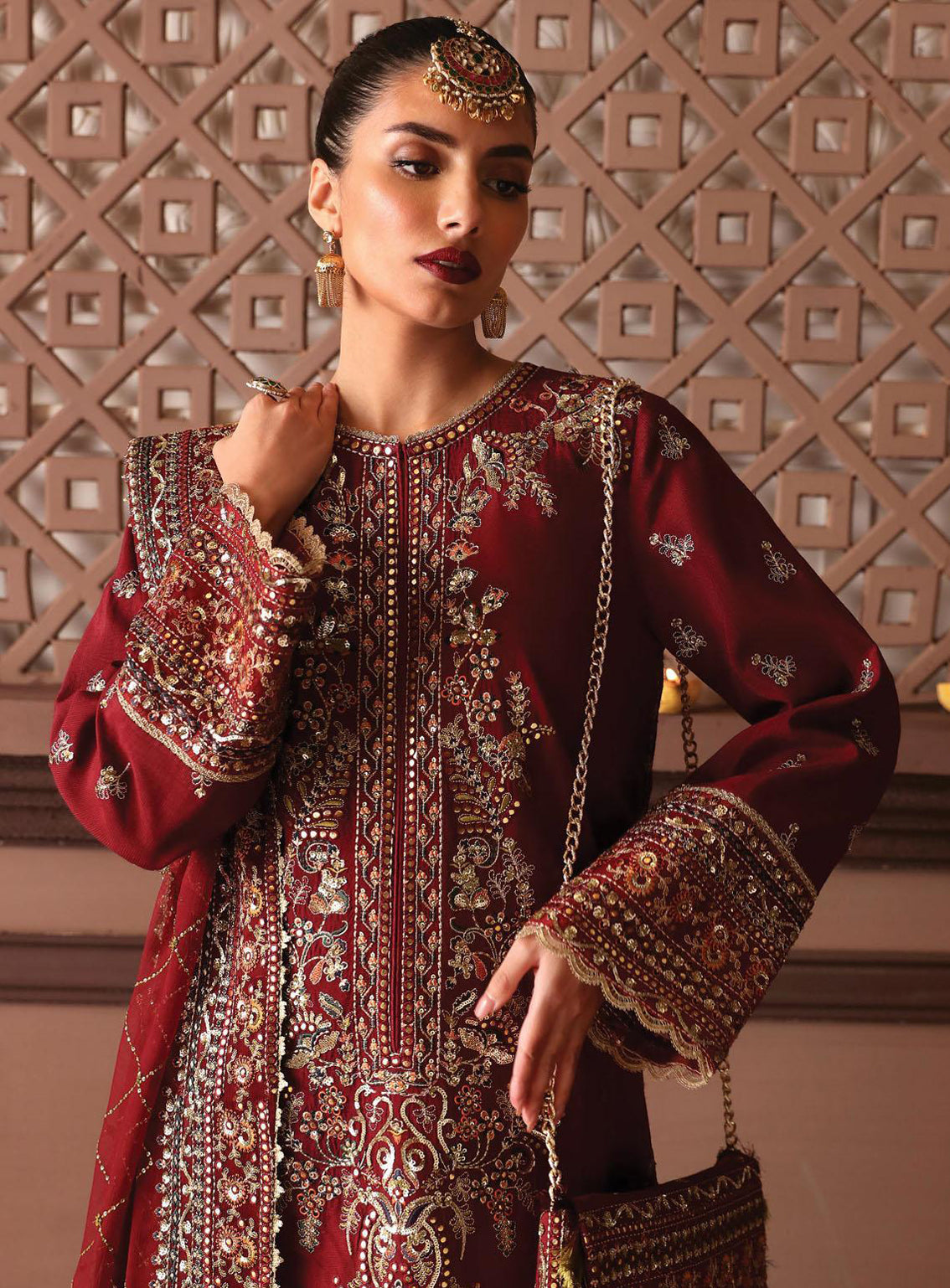 Divani By Afrozeh Embroidered Raw Silk Unstitched 3 Piece Suit - AFR23DSE AS-V2-05 NAAZ Divani By Afrozeh Embroidered Raw Silk Unstitched 3 Piece Suit - AFR23DSE AS-V2-05 NAAZ