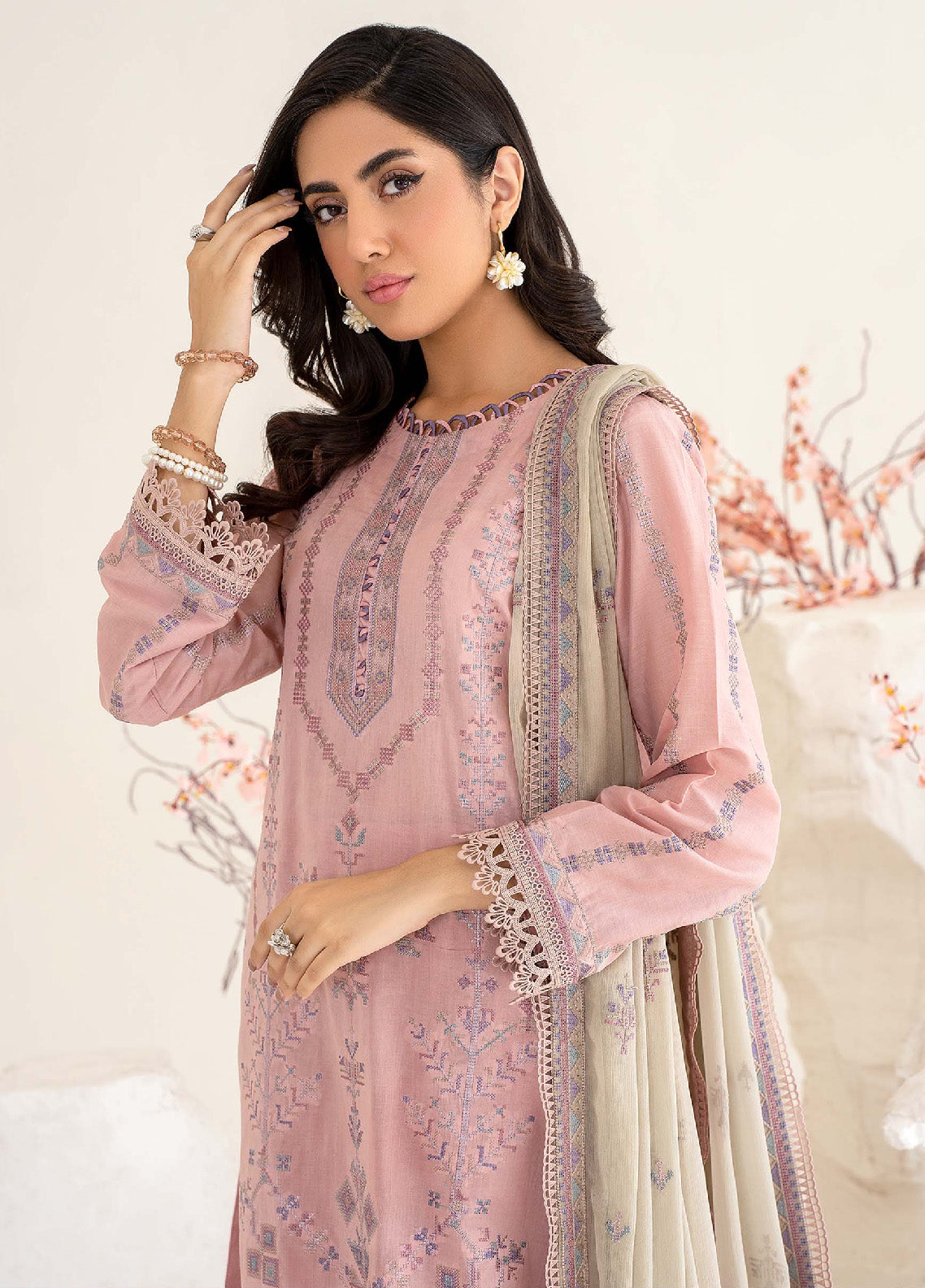 Eid Edition by Zarif Embroidered Lawn 3 Piece Unstitched Suit ZF23L ZEL-02 FIONA Eid Edition by Zarif Embroidered Lawn 3 Piece Unstitched Suit ZF23L ZEL-02 FIONA
