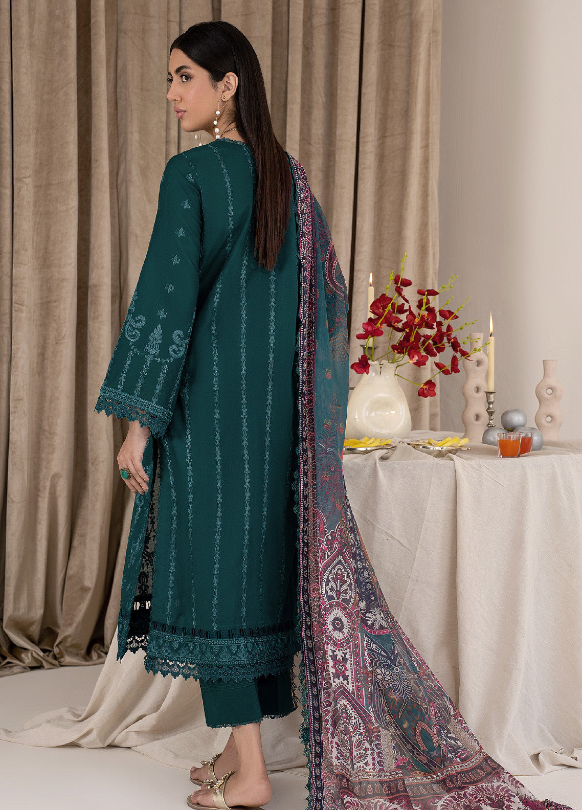 Eid Edition by Zarif Embroidered Lawn 3 Piece Unstitched Suit ZF23L ZEL-05 EMERALD Eid Edition by Zarif Embroidered Lawn 3 Piece Unstitched Suit ZF23L ZEL-05 EMERALD