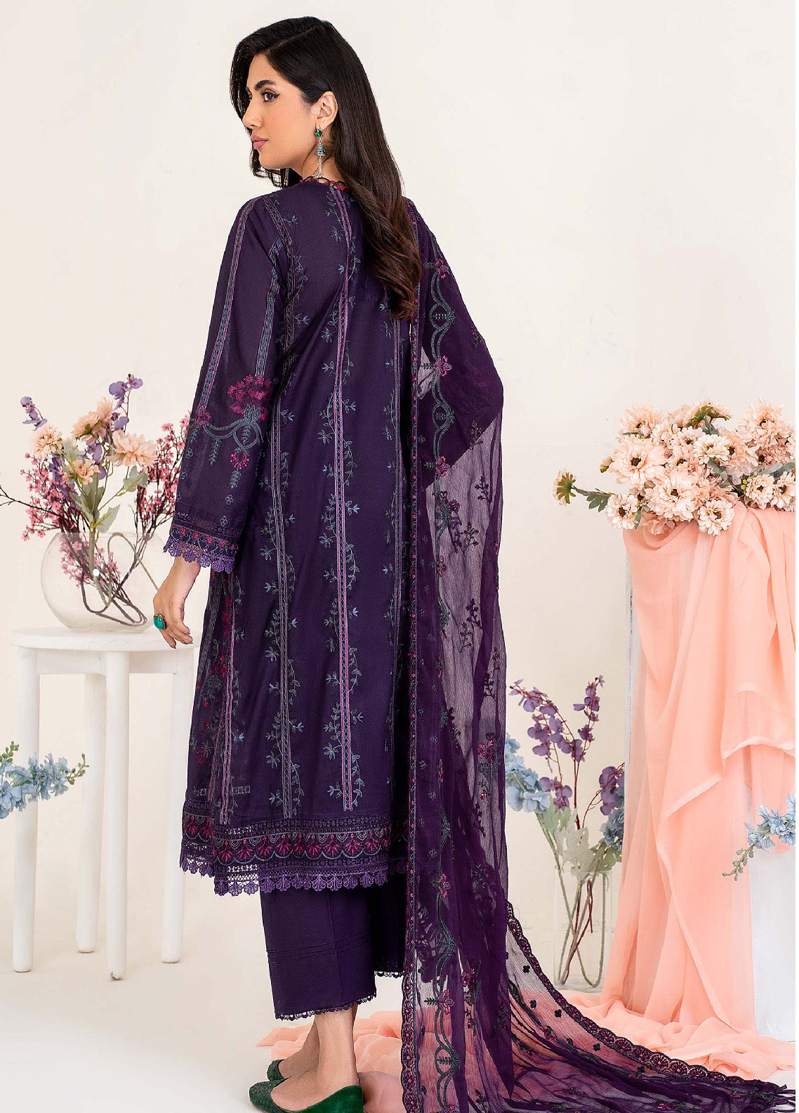 Eid Edition by Zarif Embroidered Lawn 3 Piece Unstitched Suit ZF23L ZEL-07 PURPLE HAZE Eid Edition by Zarif Embroidered Lawn 3 Piece Unstitched Suit ZF23L ZEL-07 PURPLE HAZE