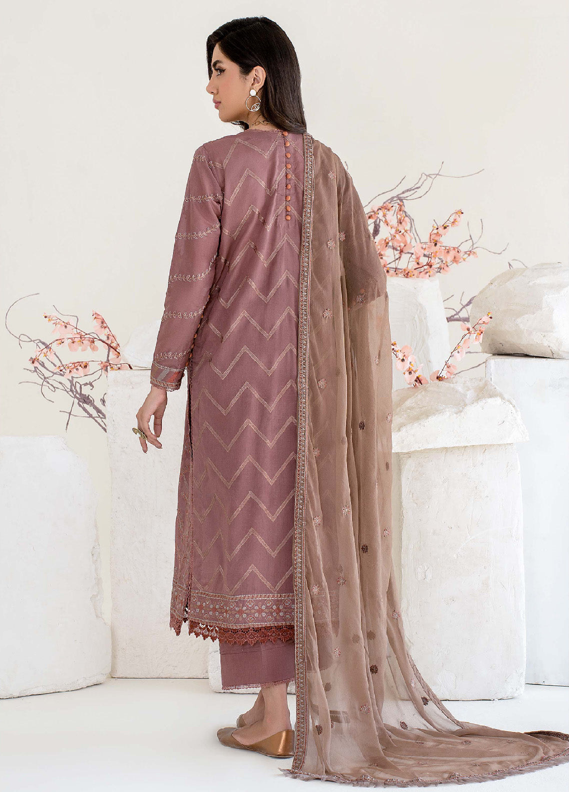 Eid Edition by Zarif Embroidered Lawn 3 Piece Unstitched Suit ZF23L ZEL-09 TEA PINK Eid Edition by Zarif Embroidered Lawn 3 Piece Unstitched Suit ZF23L ZEL-09 TEA PINK