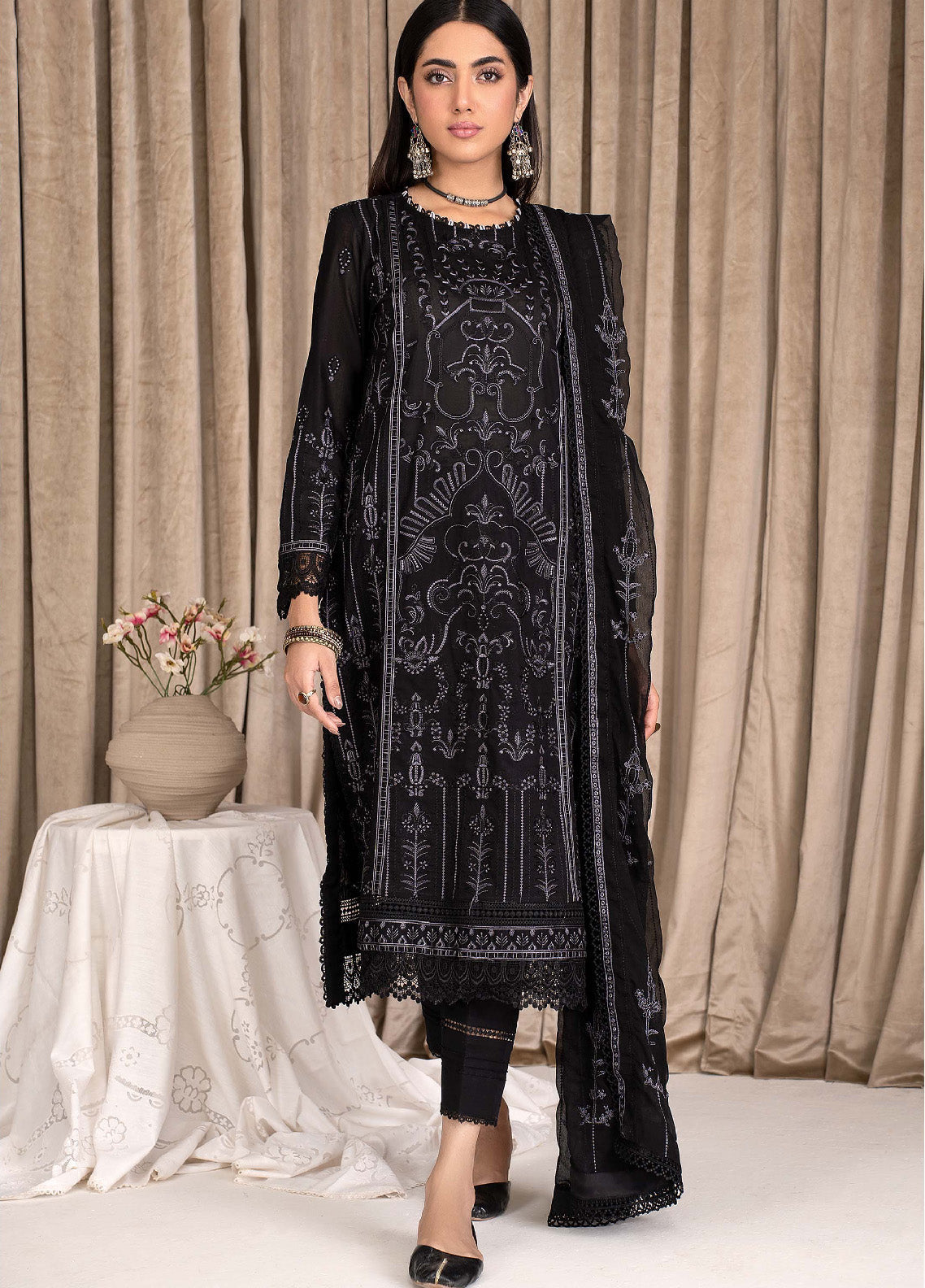 Eid Edition by Zarif Embroidered Lawn 3 Piece Unstitched Suit ZF23L ZEL-10 DARK AURA Eid Edition by Zarif Embroidered Lawn 3 Piece Unstitched Suit ZF23L ZEL-10 DARK AURA