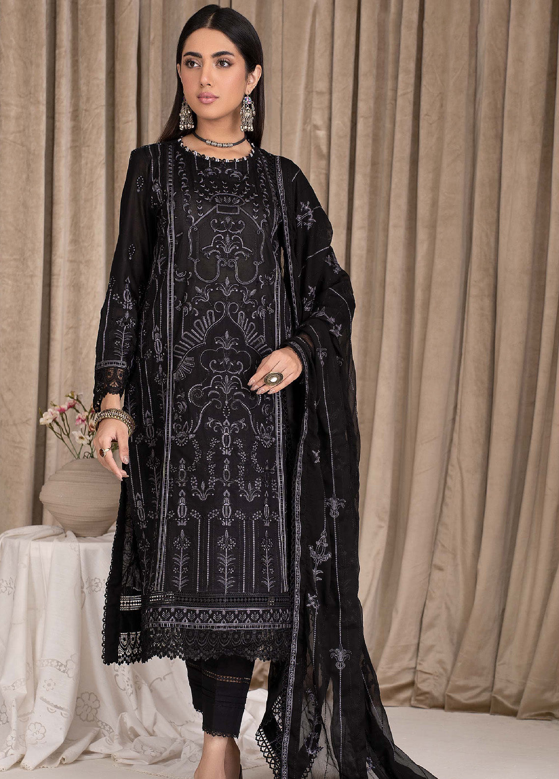 Eid Edition by Zarif Embroidered Lawn 3 Piece Unstitched Suit ZF23L ZEL-10 DARK AURA Eid Edition by Zarif Embroidered Lawn 3 Piece Unstitched Suit ZF23L ZEL-10 DARK AURA