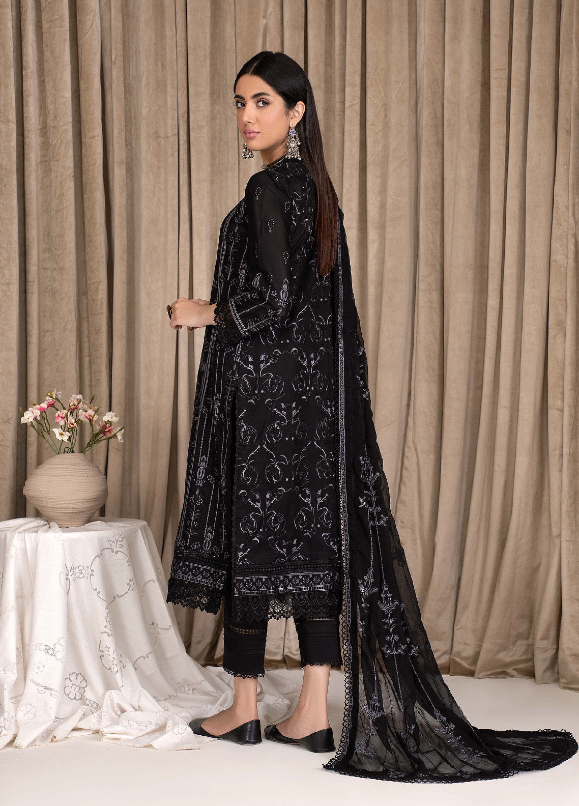 Eid Edition by Zarif Embroidered Lawn 3 Piece Unstitched Suit ZF23L ZEL-10 DARK AURA Eid Edition by Zarif Embroidered Lawn 3 Piece Unstitched Suit ZF23L ZEL-10 DARK AURA
