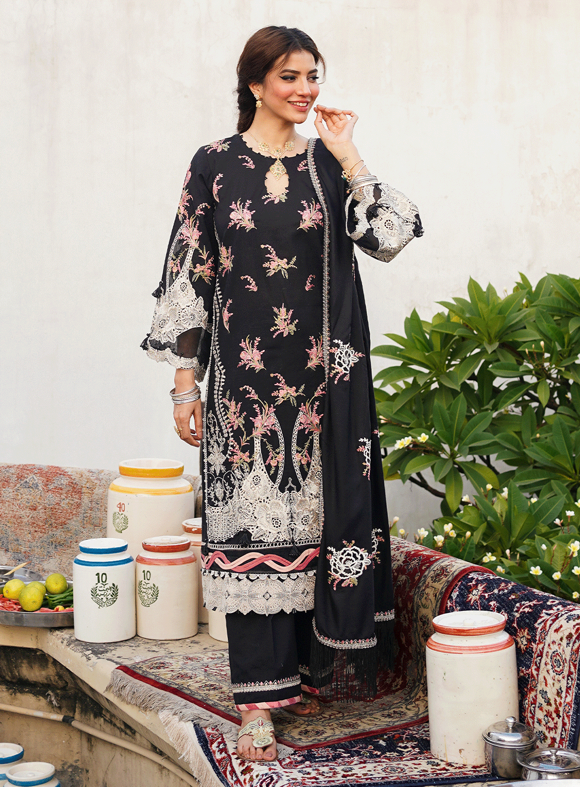Elaf Embroidered Khaddar Unstitched 3 Piece Suit - EF23LW 02 BANAFSH Elaf Embroidered Khaddar Unstitched 3 Piece Suit - EF23LW 02 BANAFSH