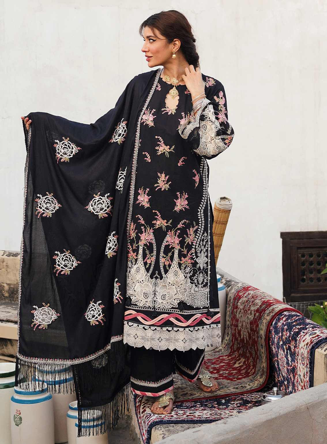 Elaf Embroidered Khaddar Unstitched 3 Piece Suit - EF23LW 02 BANAFSH Elaf Embroidered Khaddar Unstitched 3 Piece Suit - EF23LW 02 BANAFSH