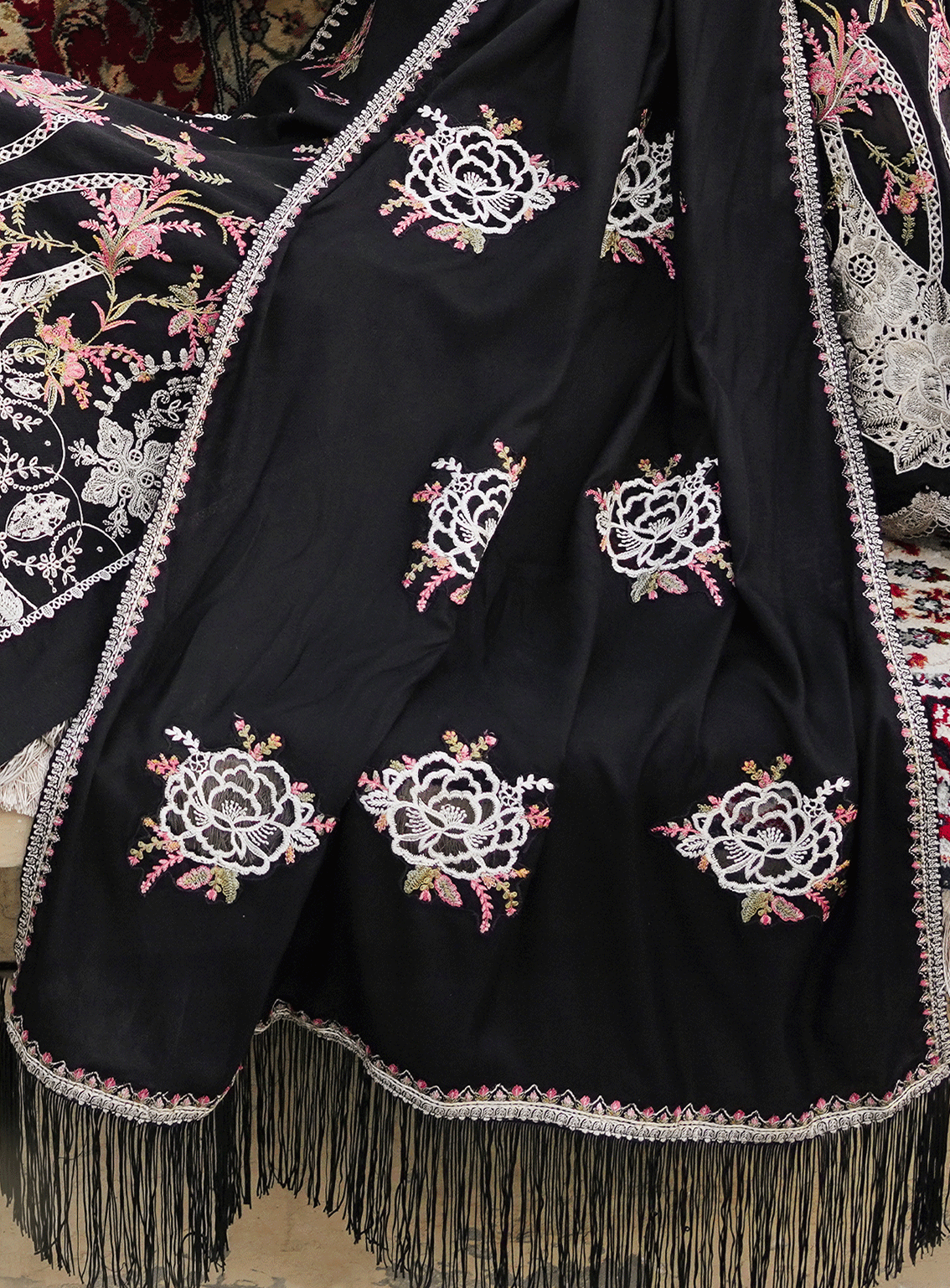 Elaf Embroidered Khaddar Unstitched 3 Piece Suit - EF23LW 02 BANAFSH Elaf Embroidered Khaddar Unstitched 3 Piece Suit - EF23LW 02 BANAFSH