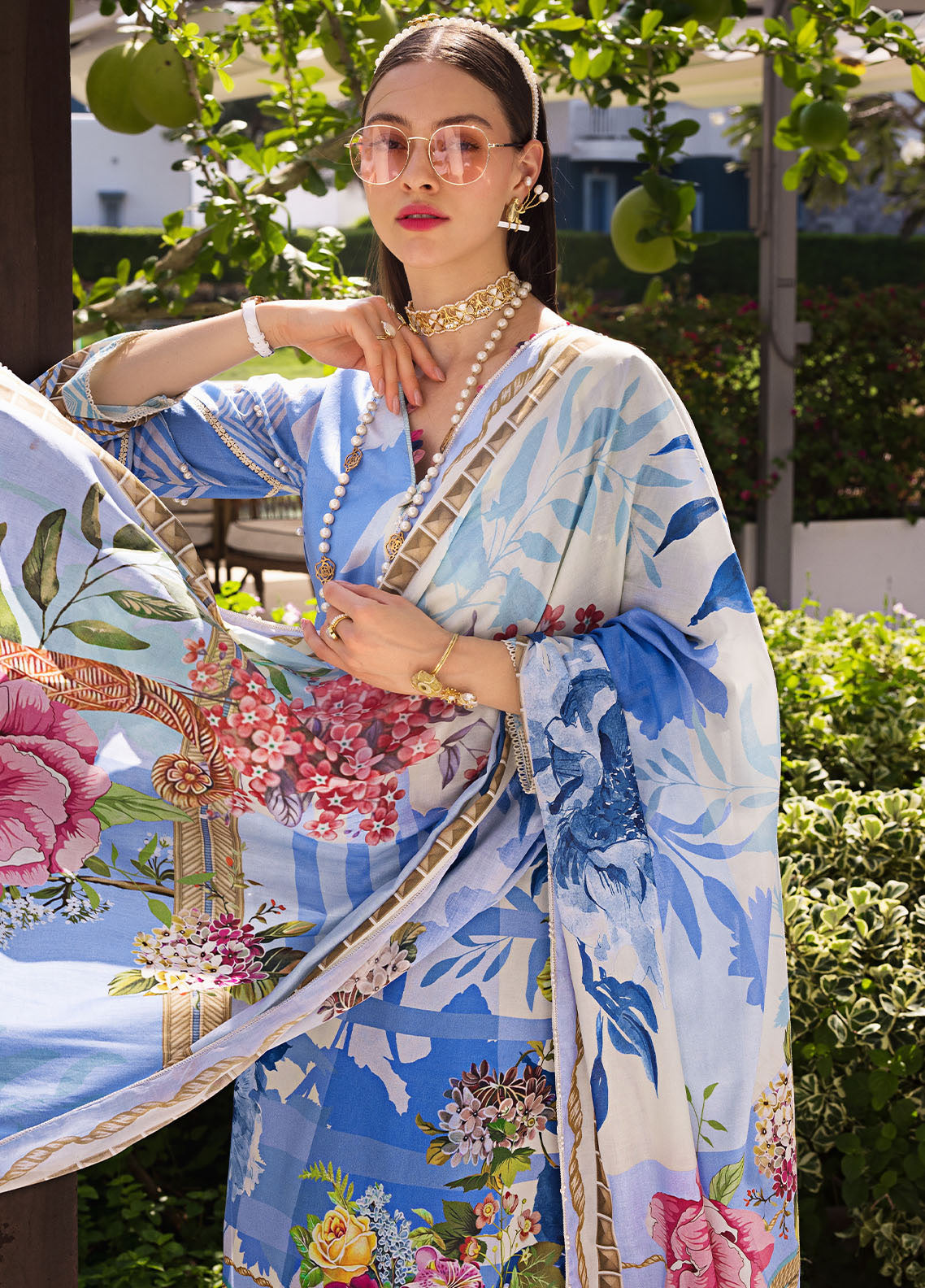 Elaf Luxury Printed Lawn 3 Piece Unstitched Suit EF24P EOP-01B DARIS Elaf Luxury Printed Lawn 3 Piece Unstitched Suit EF24P EOP-01B DARIS