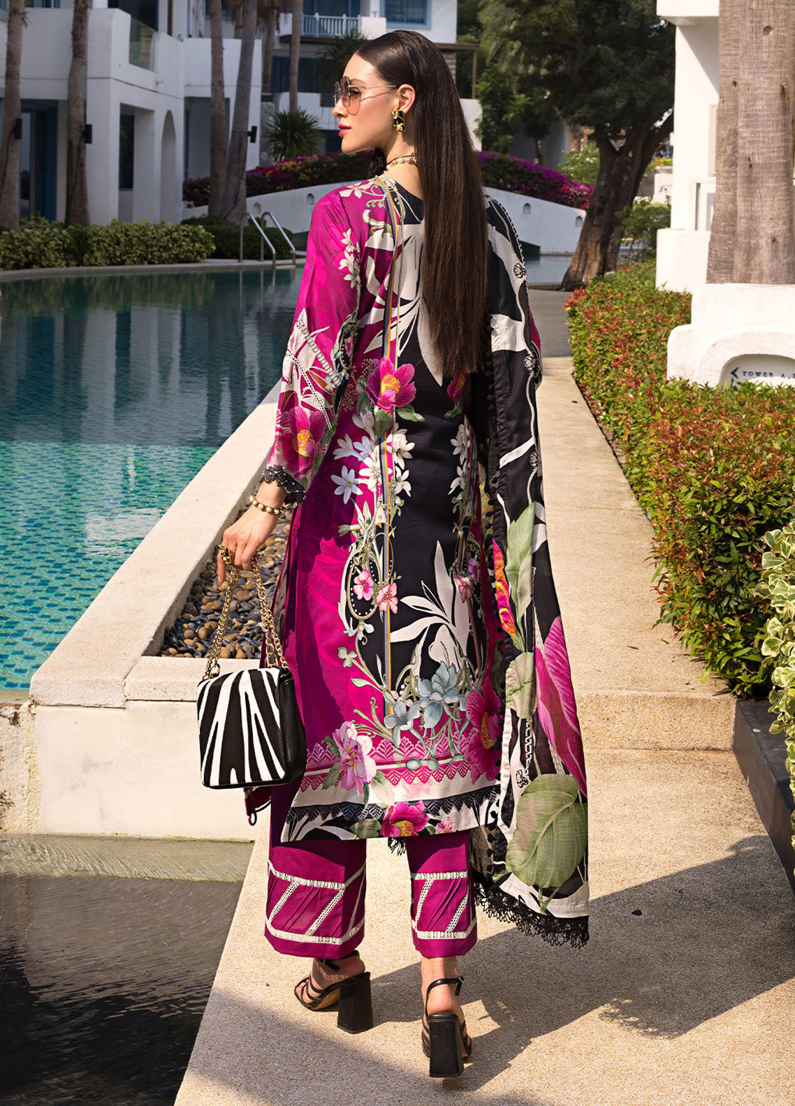 Elaf Luxury Printed Lawn 3 Piece Unstitched Suit EF24P EOP-08A PETUNIA Elaf Luxury Printed Lawn 3 Piece Unstitched Suit EF24P EOP-08A PETUNIA