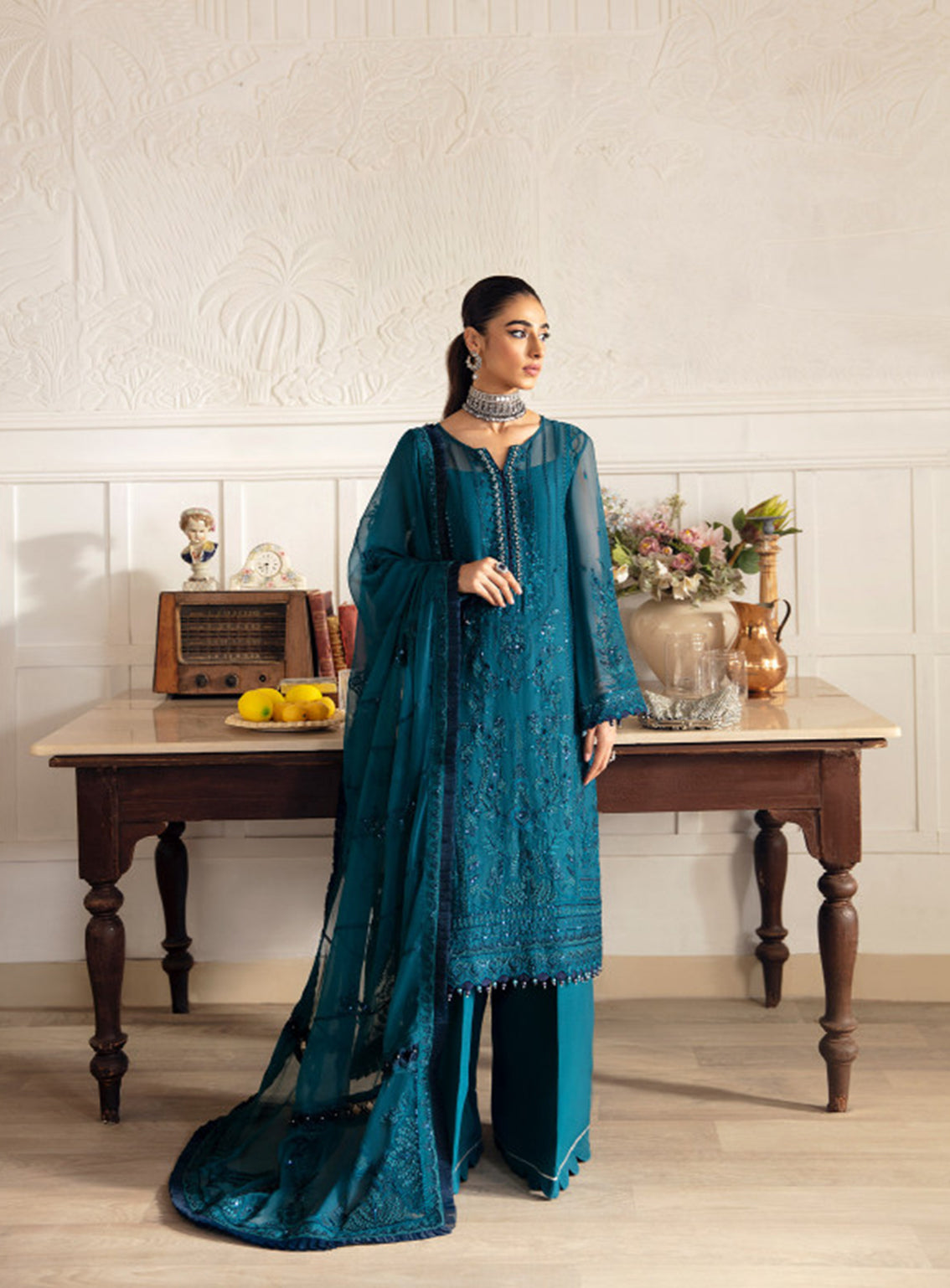 Gulaal Embroidered Chiffon Unstitched 4 Piece Suit - 08 Gulaal Embroidered Chiffon Unstitched 4 Piece Suit - 08
