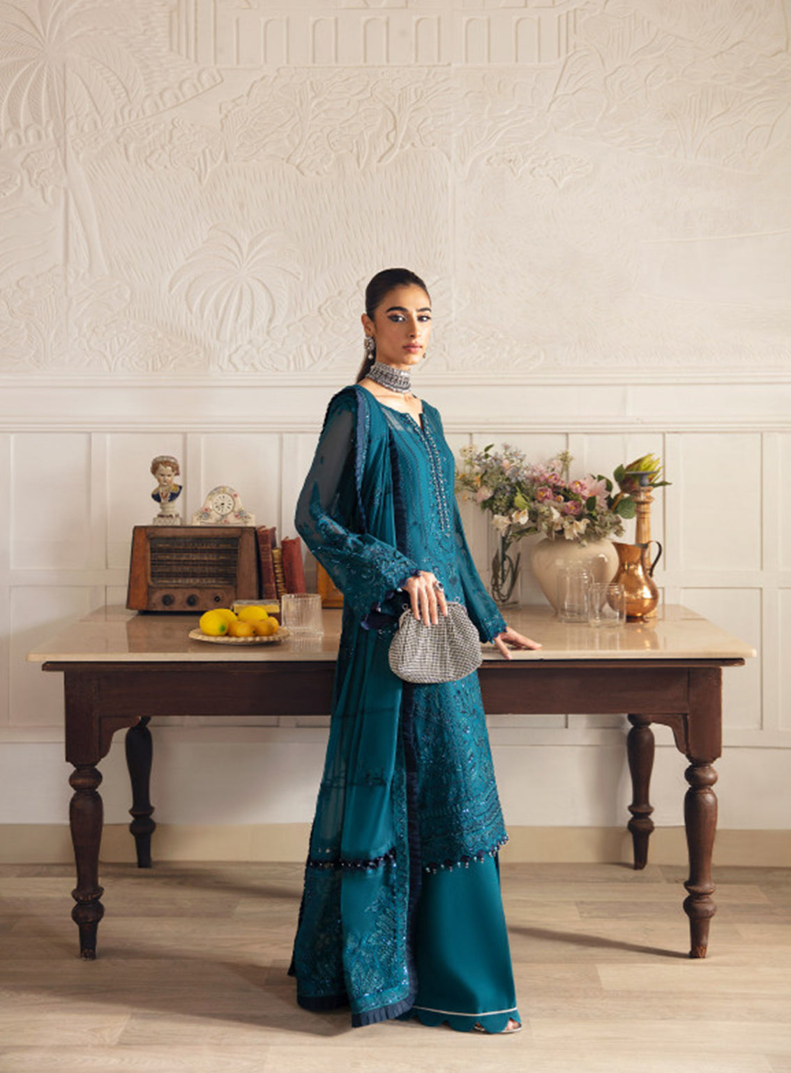 Gulaal Embroidered Chiffon Unstitched 4 Piece Suit - 08 Gulaal Embroidered Chiffon Unstitched 4 Piece Suit - 08