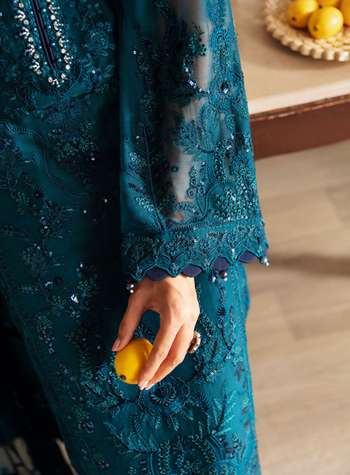 Gulaal Embroidered Chiffon Unstitched 4 Piece Suit - 08 Gulaal Embroidered Chiffon Unstitched 4 Piece Suit - 08