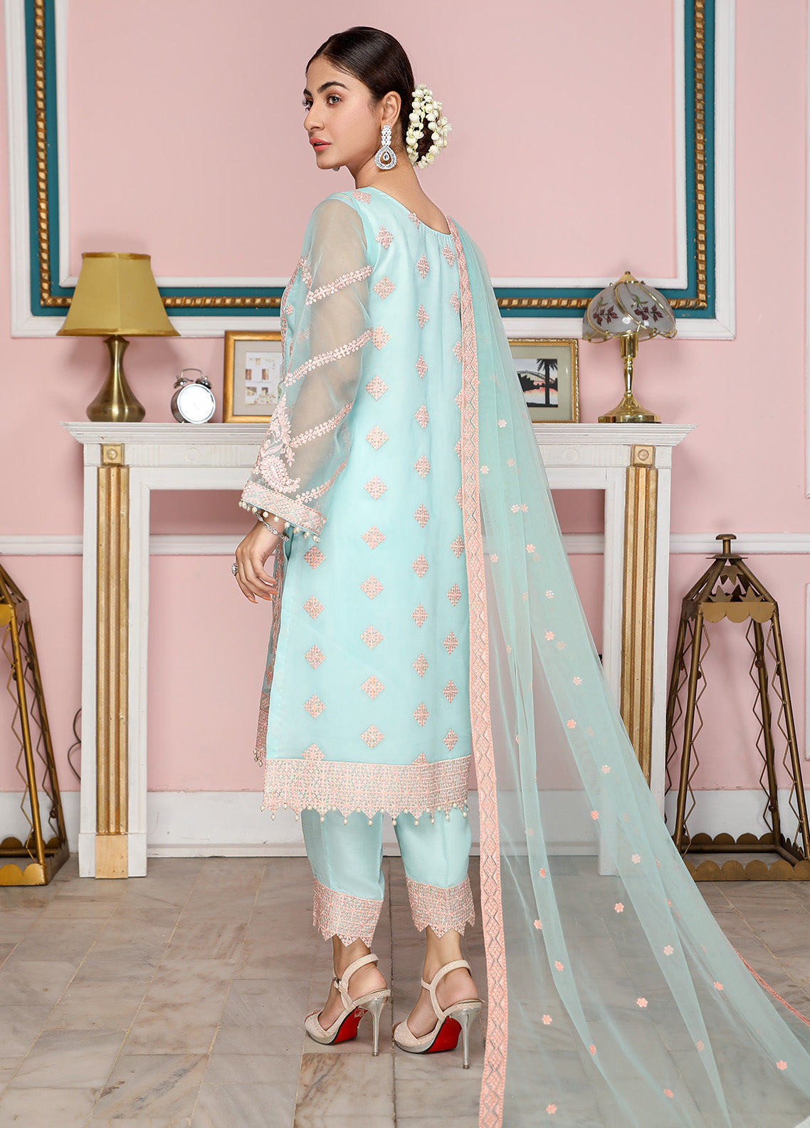 Kaynaat By Laveen Organza Unstitched 3 Piece Suit - LV24K LOK-002 FALAK Kaynaat By Laveen Organza Unstitched 3 Piece Suit - LV24K LOK-002 FALAK