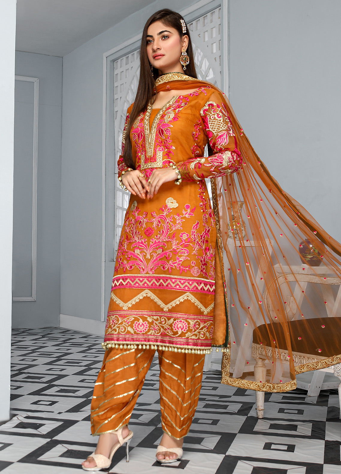 Kaynaat By Laveen Organza Unstitched 3 Piece Suit - LV24K LOK-003 RUKH-E-AFTAB Kaynaat By Laveen Organza Unstitched 3 Piece Suit - LV24K LOK-003 RUKH-E-AFTAB