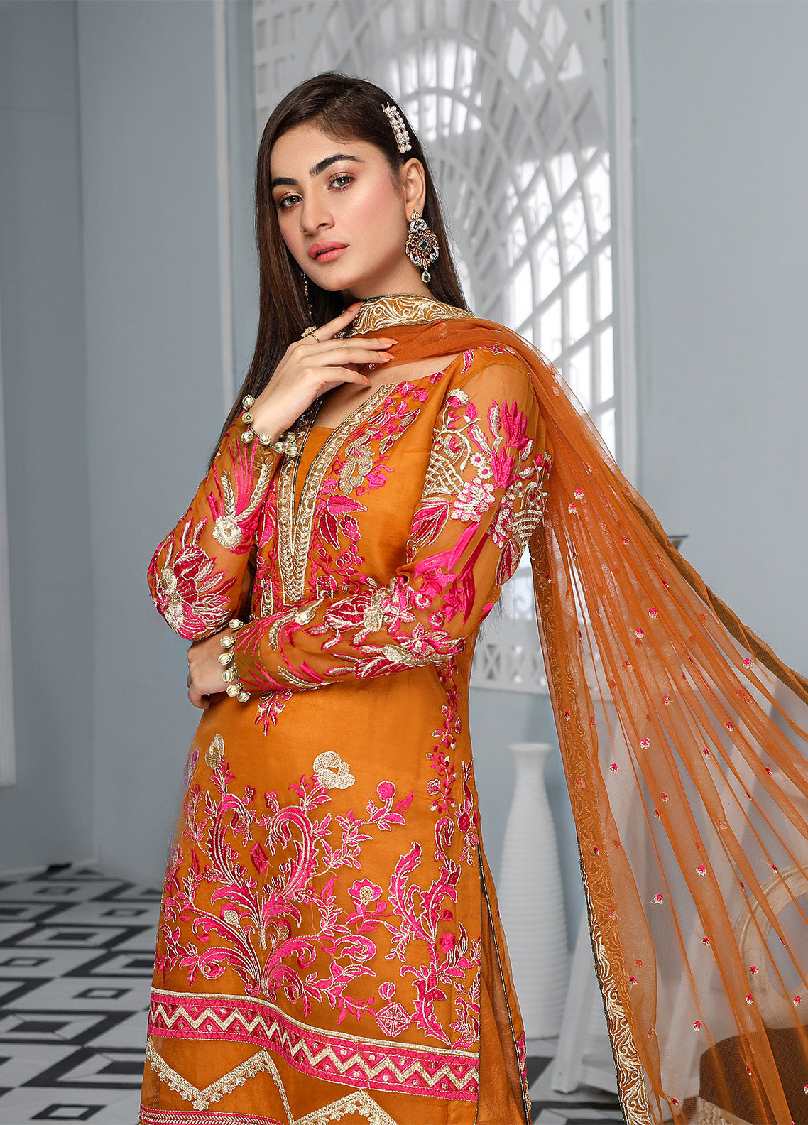 Kaynaat By Laveen Organza Unstitched 3 Piece Suit - LV24K LOK-003 RUKH-E-AFTAB Kaynaat By Laveen Organza Unstitched 3 Piece Suit - LV24K LOK-003 RUKH-E-AFTAB