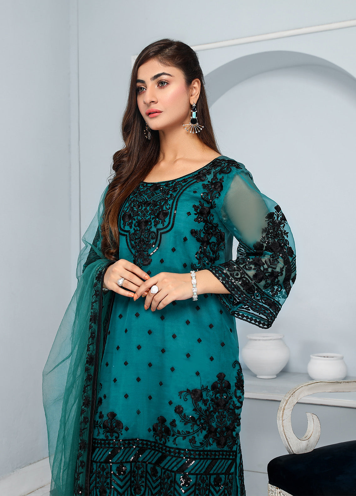 Kaynaat By Laveen Organza Unstitched 3 Piece Suit - LV24K LOK-006 SAHIL Kaynaat By Laveen Organza Unstitched 3 Piece Suit - LV24K LOK-006 SAHIL