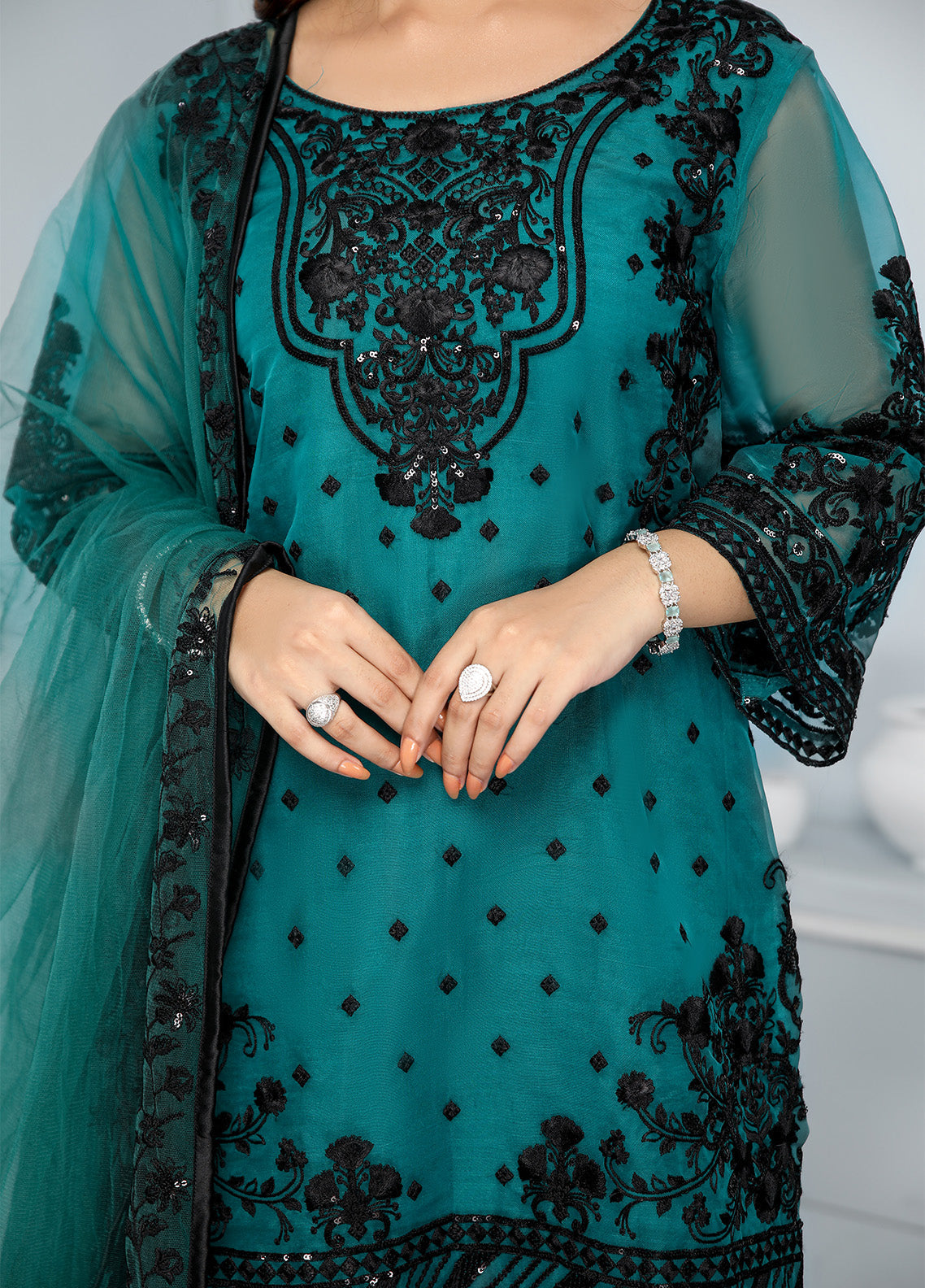 Kaynaat By Laveen Organza Unstitched 3 Piece Suit - LV24K LOK-006 SAHIL Kaynaat By Laveen Organza Unstitched 3 Piece Suit - LV24K LOK-006 SAHIL